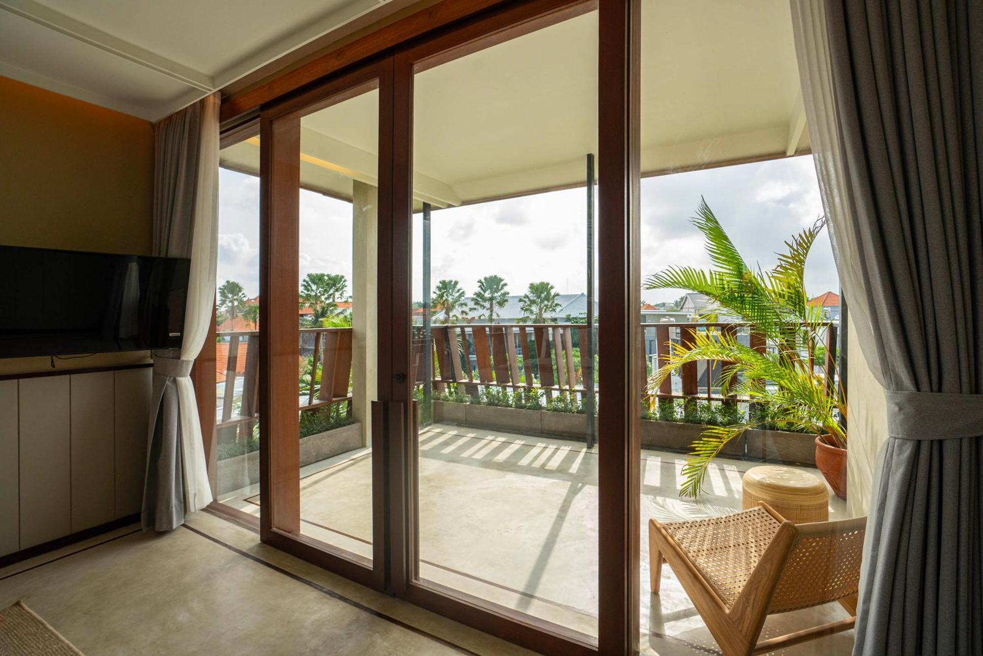 King Suite with Balcony