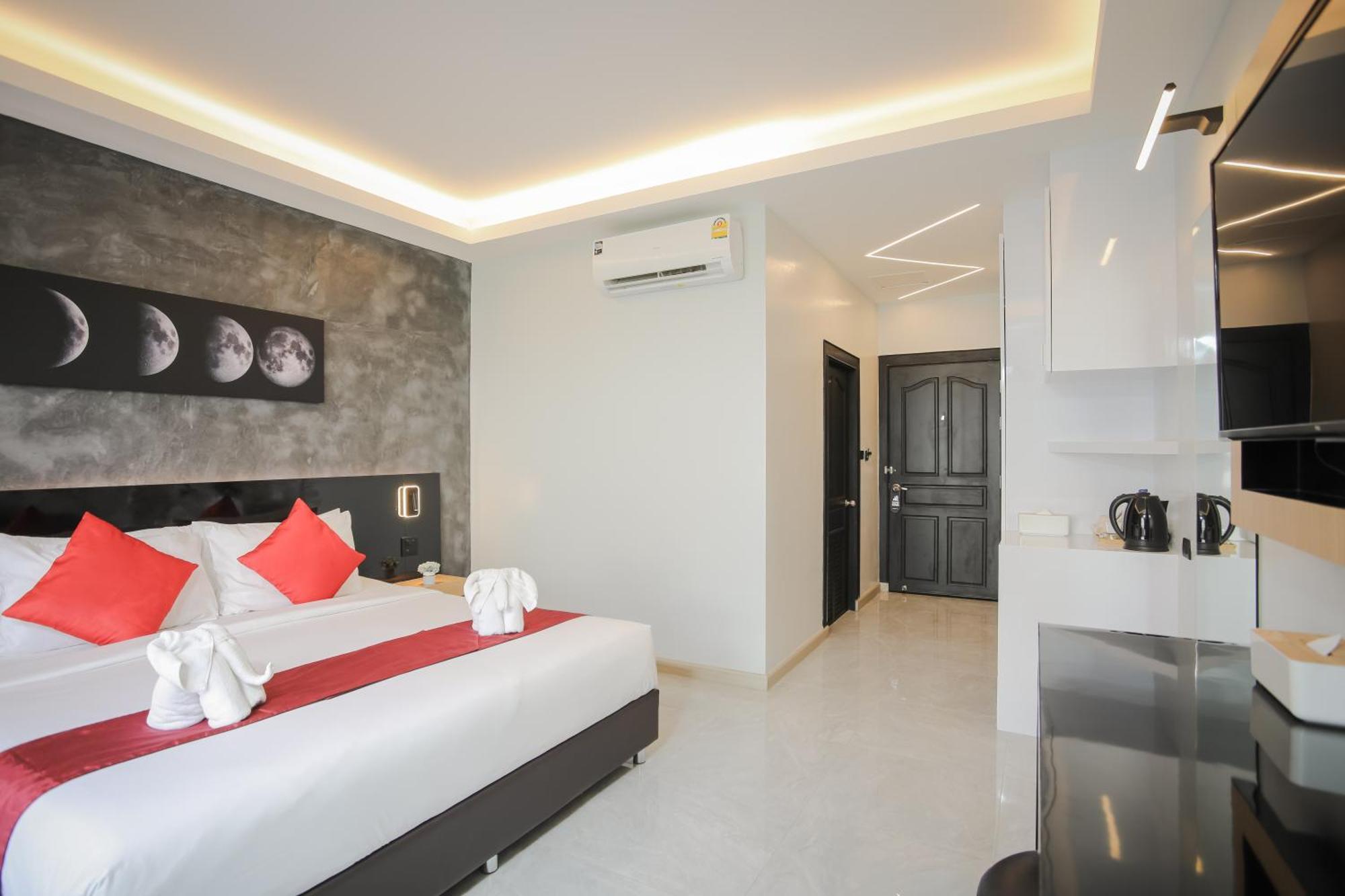Deluxe Double Room with Garden Access