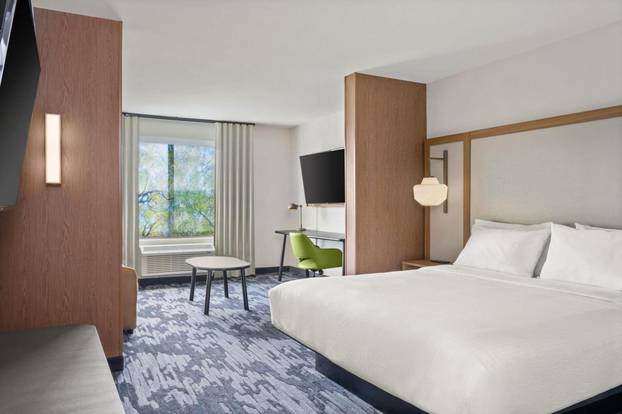 King Suite with Sofa Bed and City View