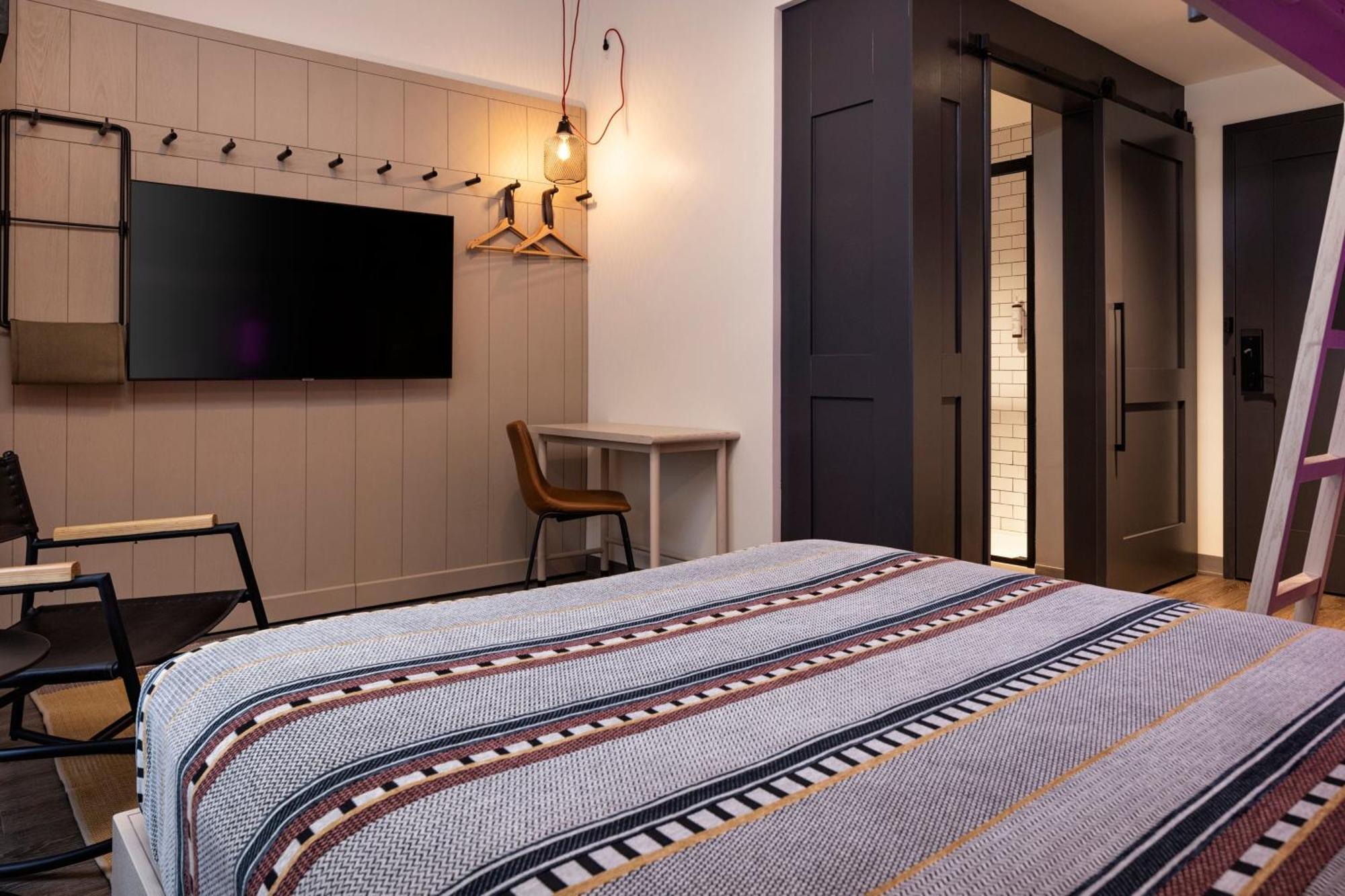 Queen Room Lofted Twin