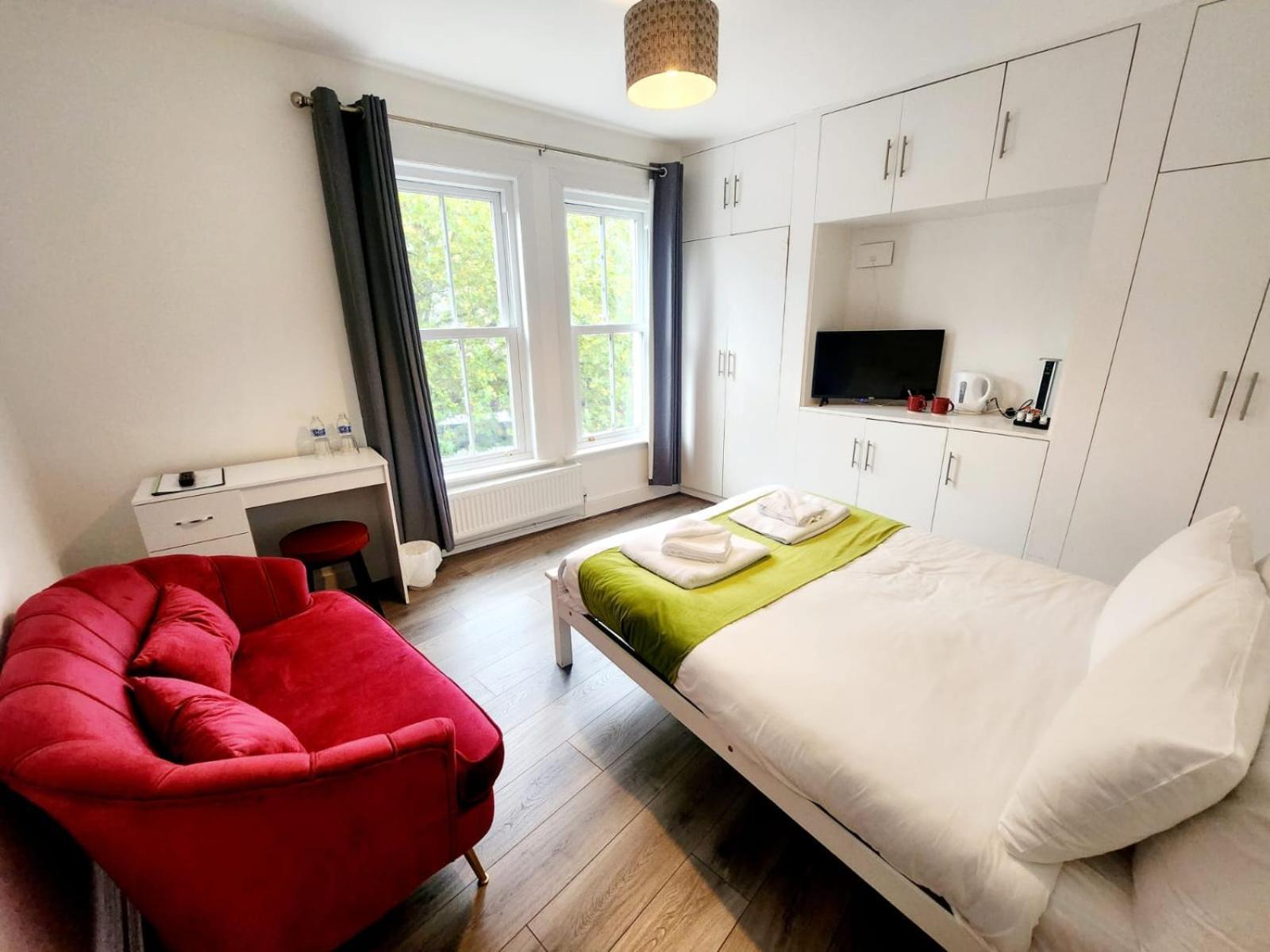 Double Room,1539604417:JPEG