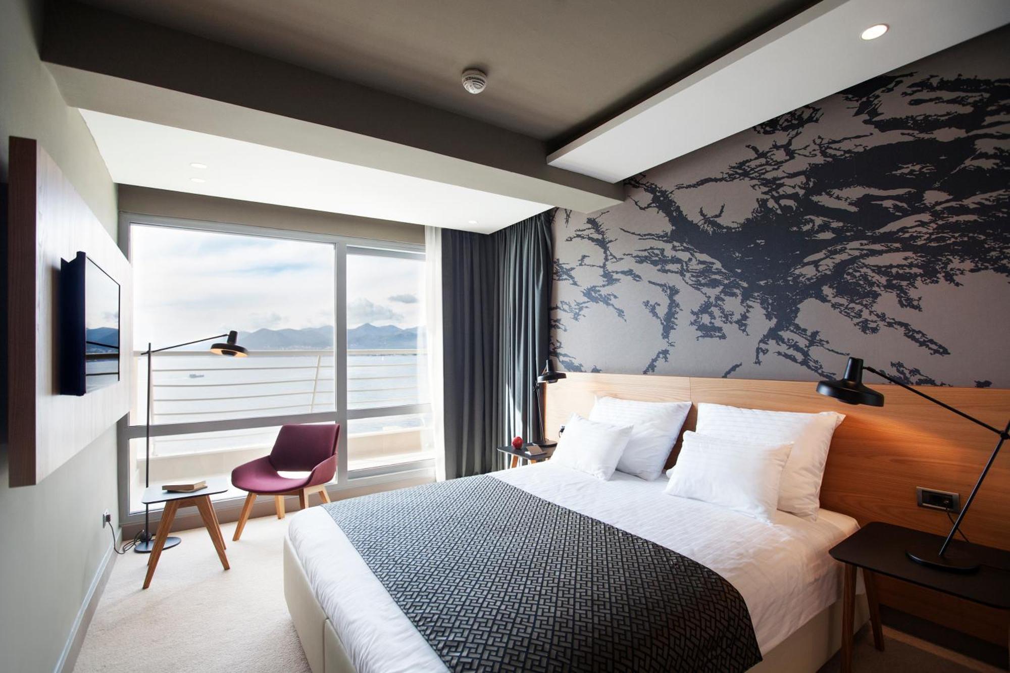Woman's superior sea view balcony room,1605367387:JPEG