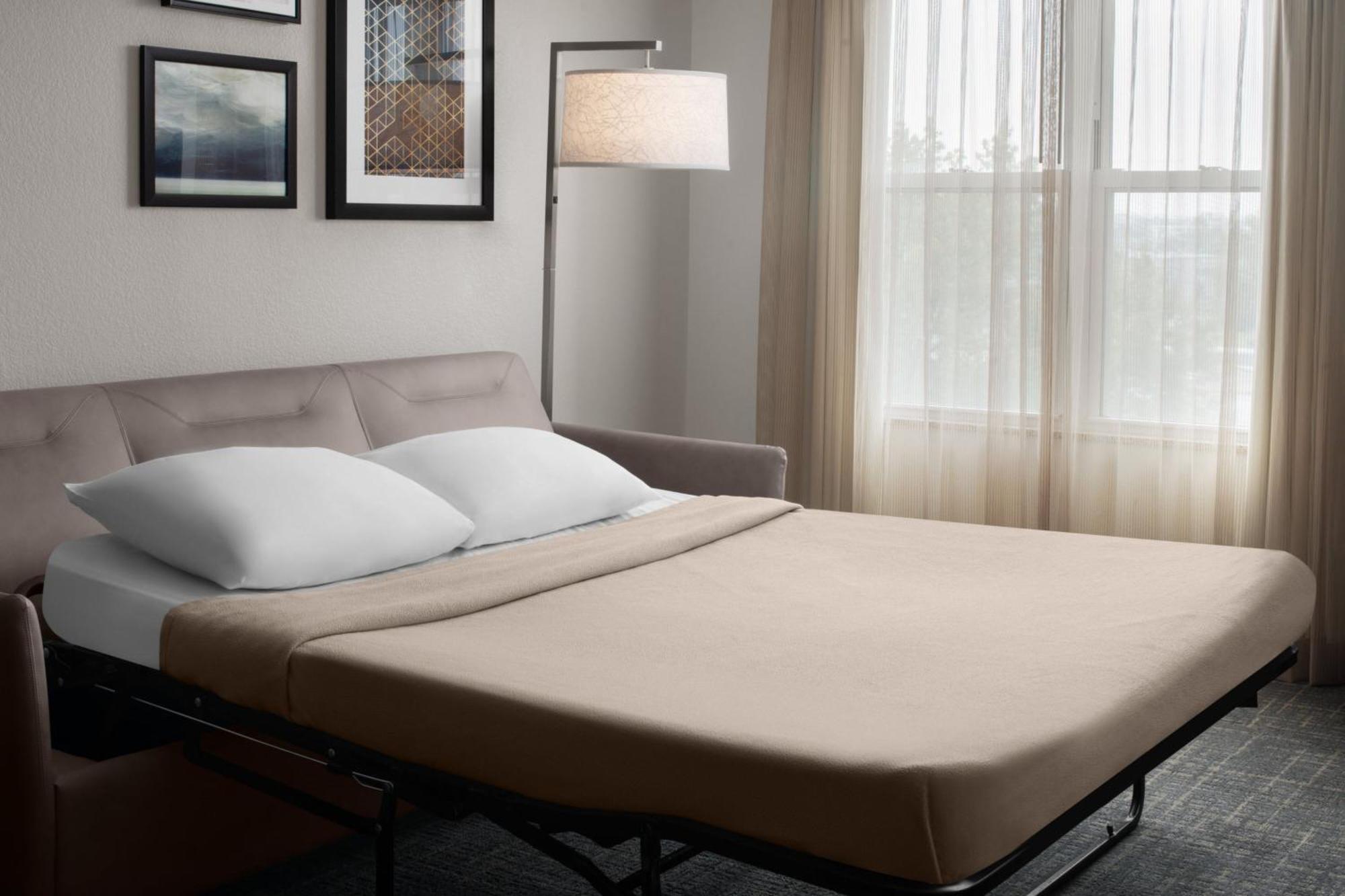 King Studio with Sofa Bed