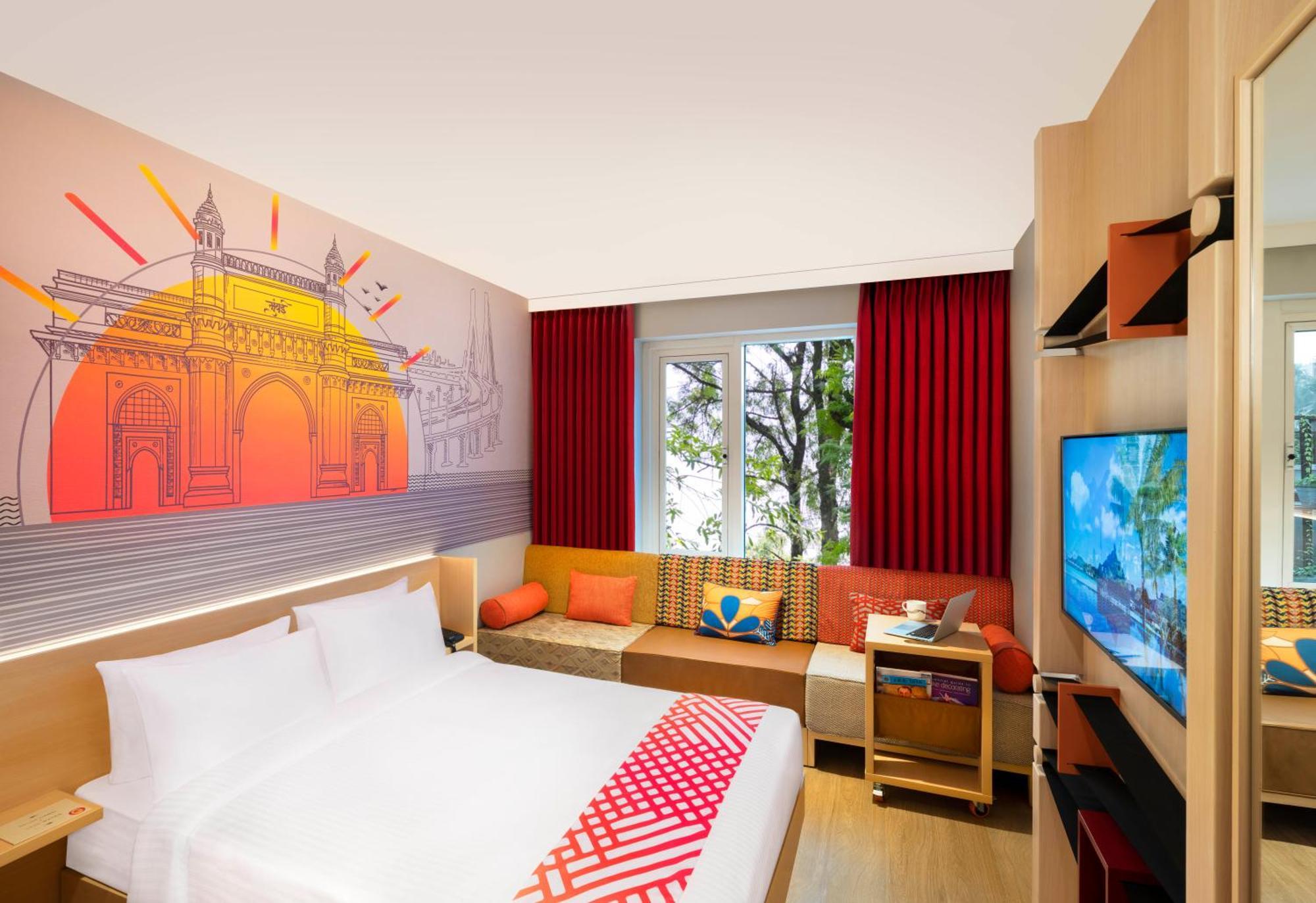 Luxe Queen Room