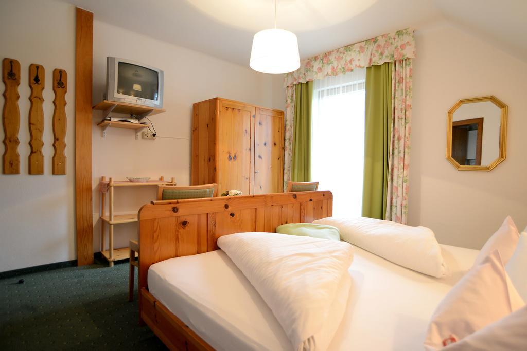 Doppelzimmer mit Balkon