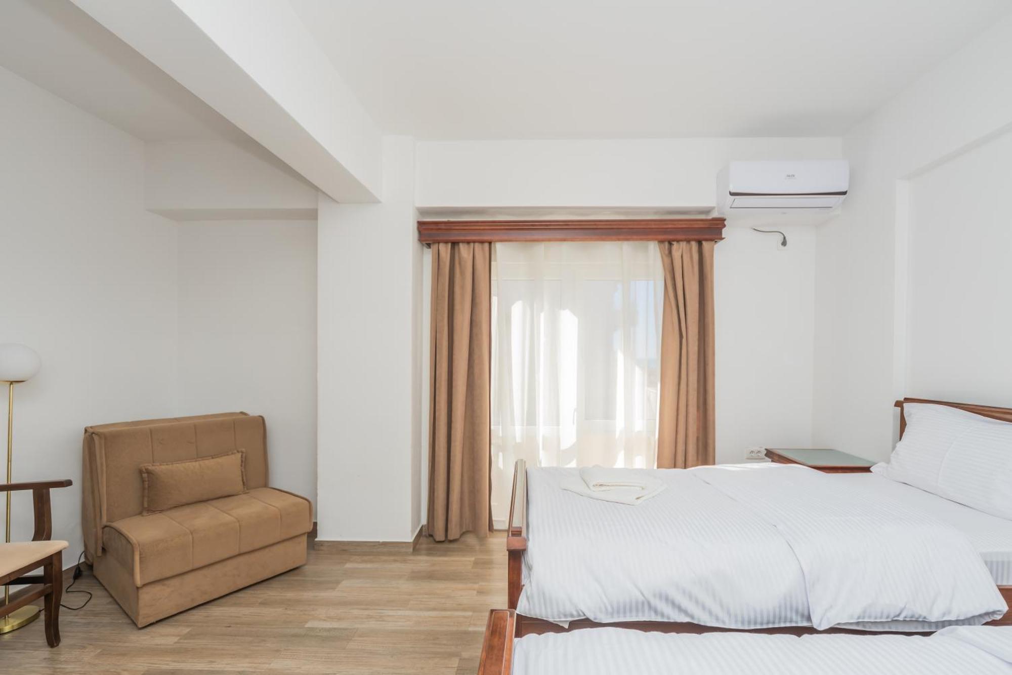 Twin Room with Balcony