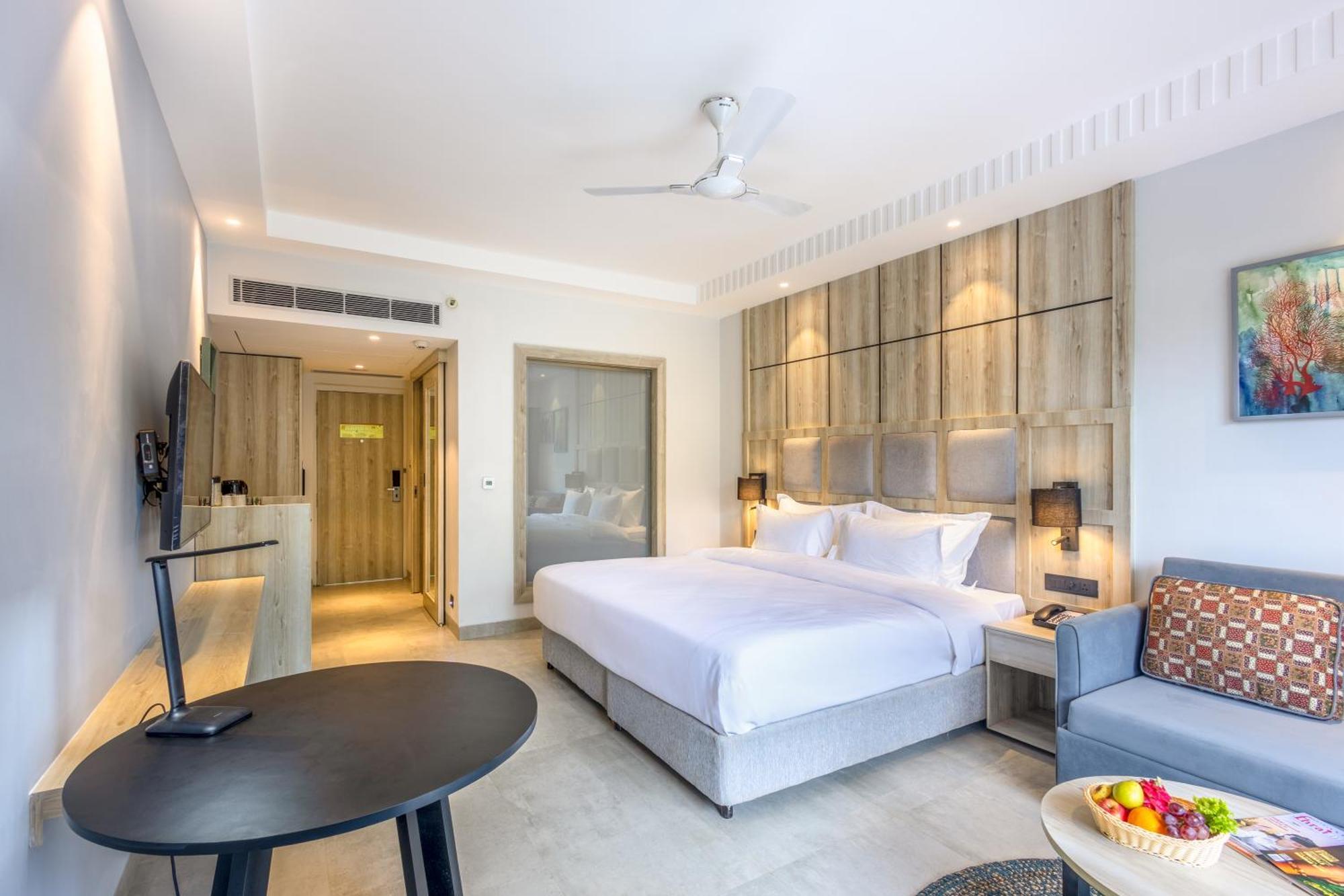 Room with Mobility Access and Roll-In Shower, Rs 500 discount on SPA & Complimentary One-way Local Transfers. This offer includes pick-up or drop facility for up to 3.5 kms from/to shuttle to Baga Beach Only @11.00hrs & 16.00hrs location. Prior reser