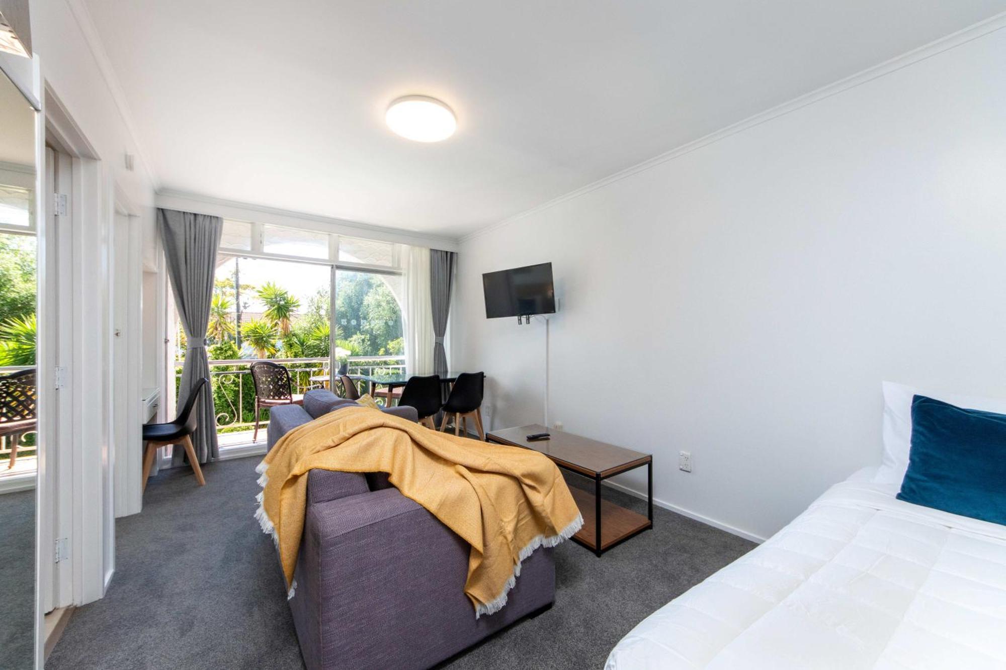 Queen Room with Balcony
