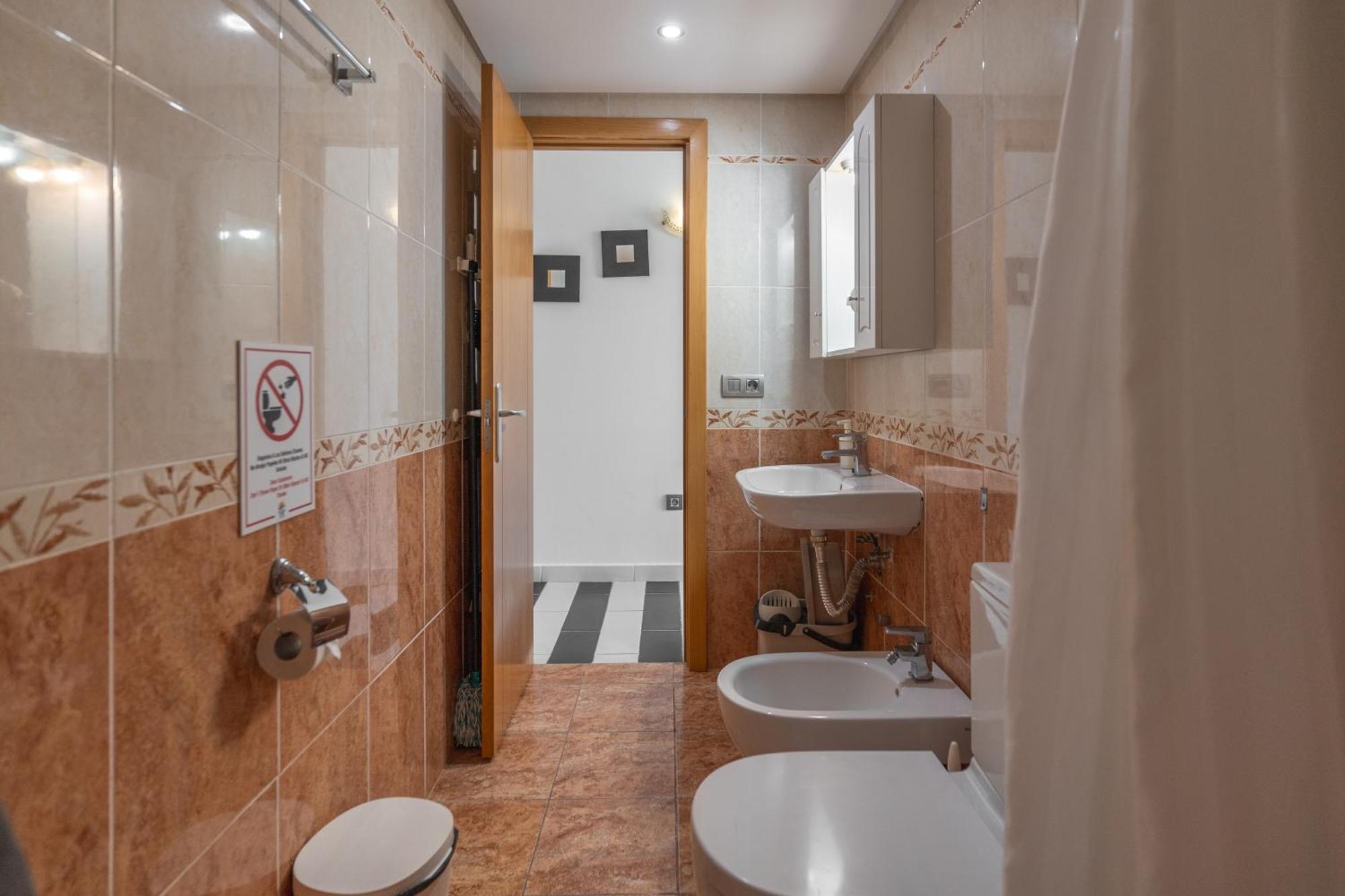 Comfort One-Bedroom Apartment,1540280776:JPEG