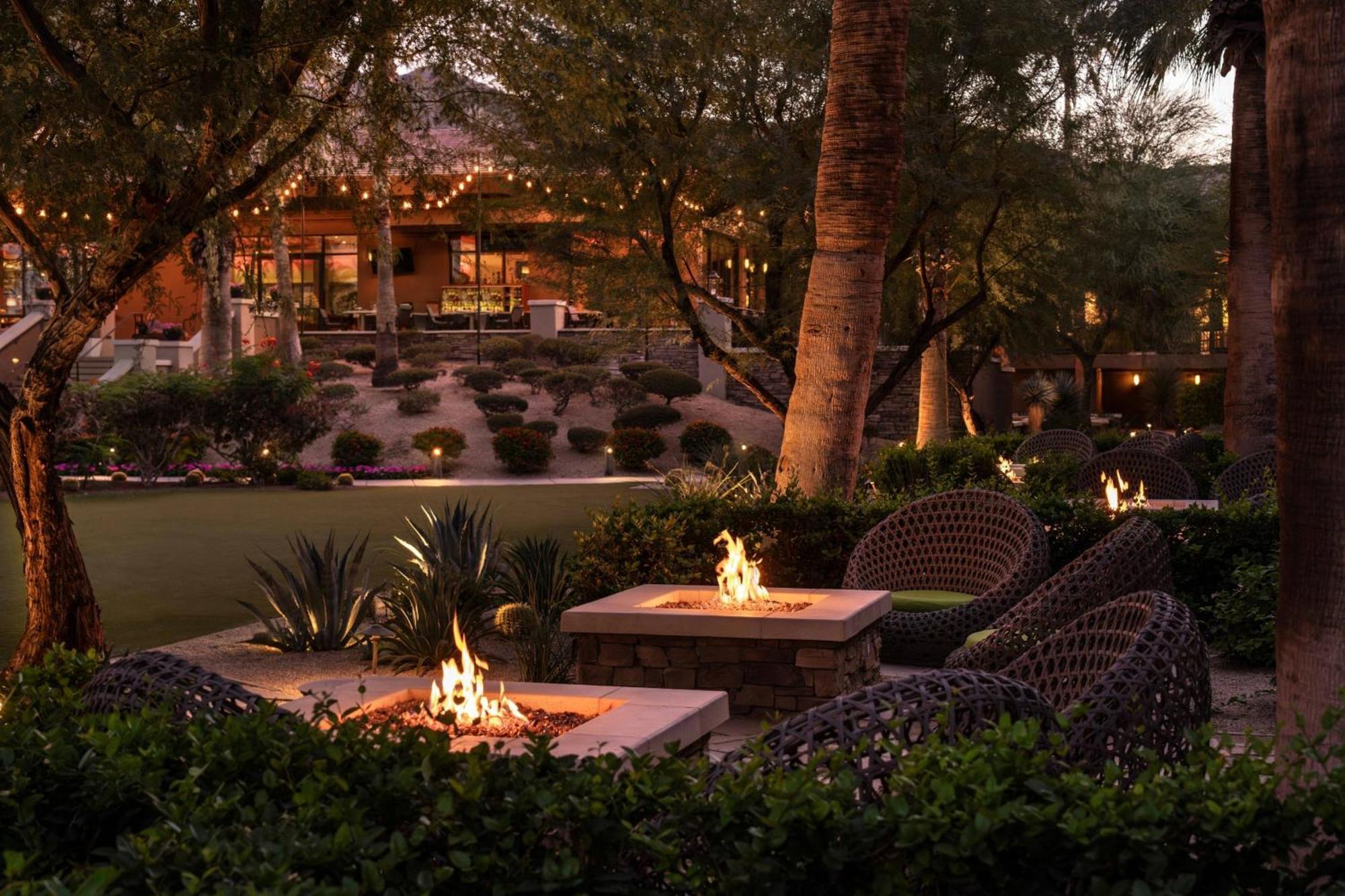 Terrace Firepit Room - 2 Queens,1533896839:JPEG
