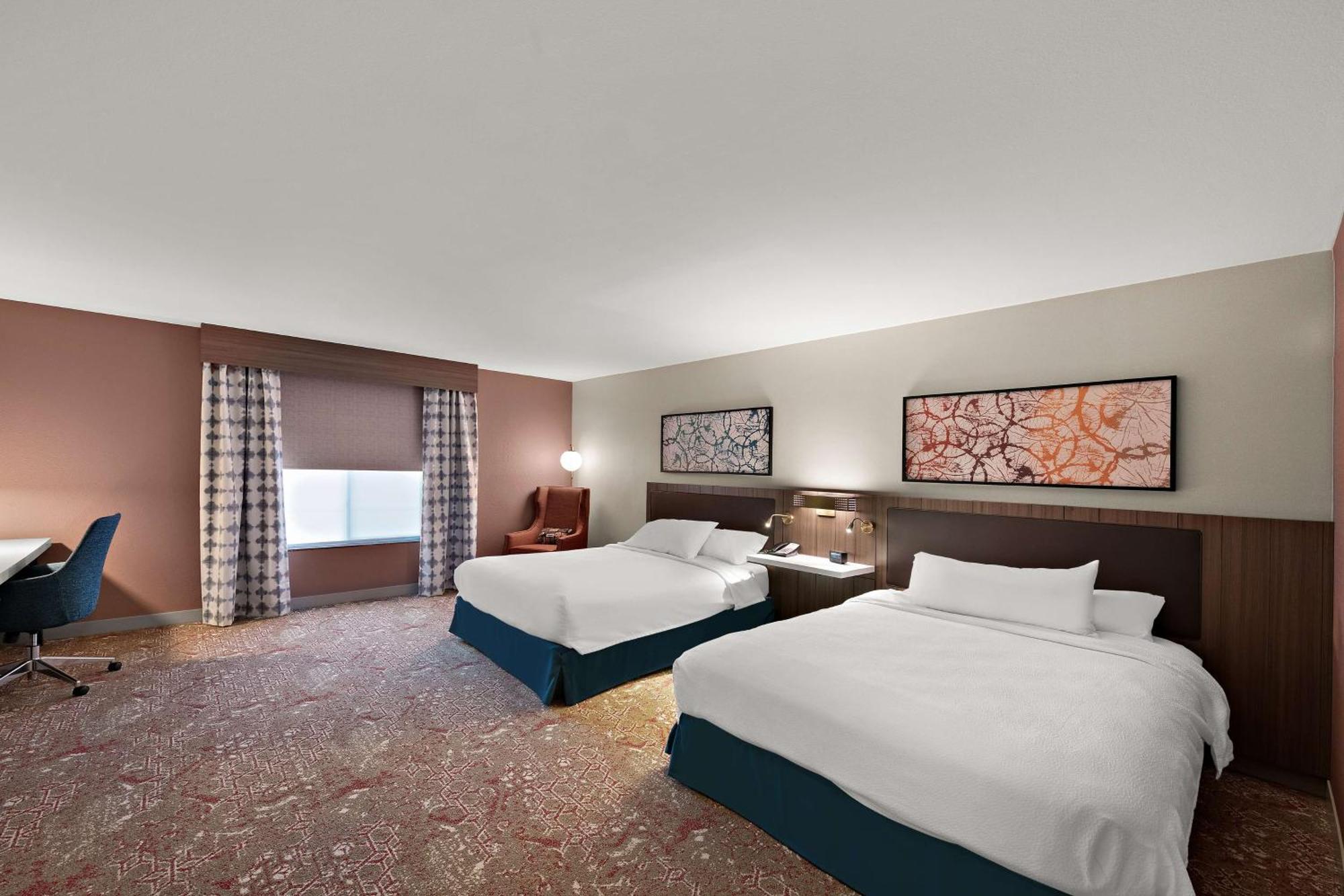 Queen Room with Two Queen Beds - Hearing Access