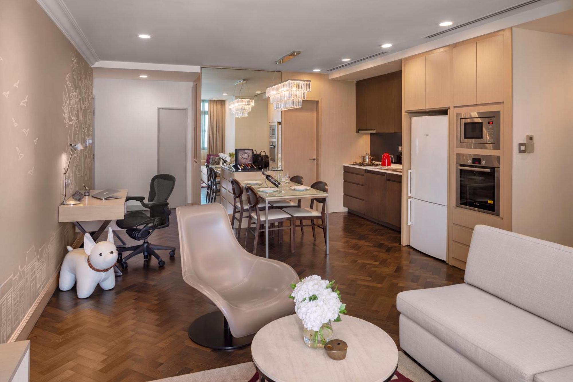 Premier Three-Bedroom Apartment,1540499371:JPEG