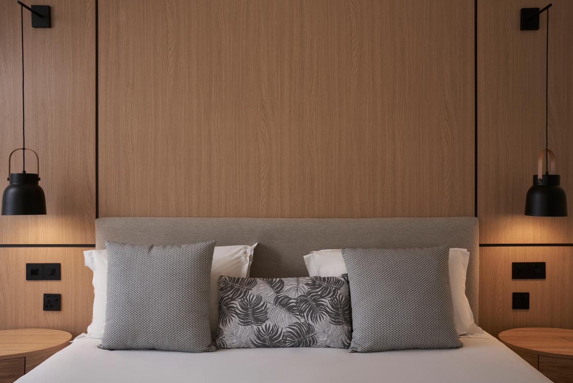Twin or Double Room Sea View