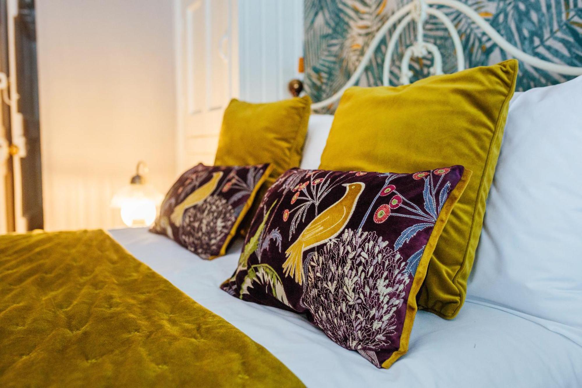 Small Double Room with En Suite