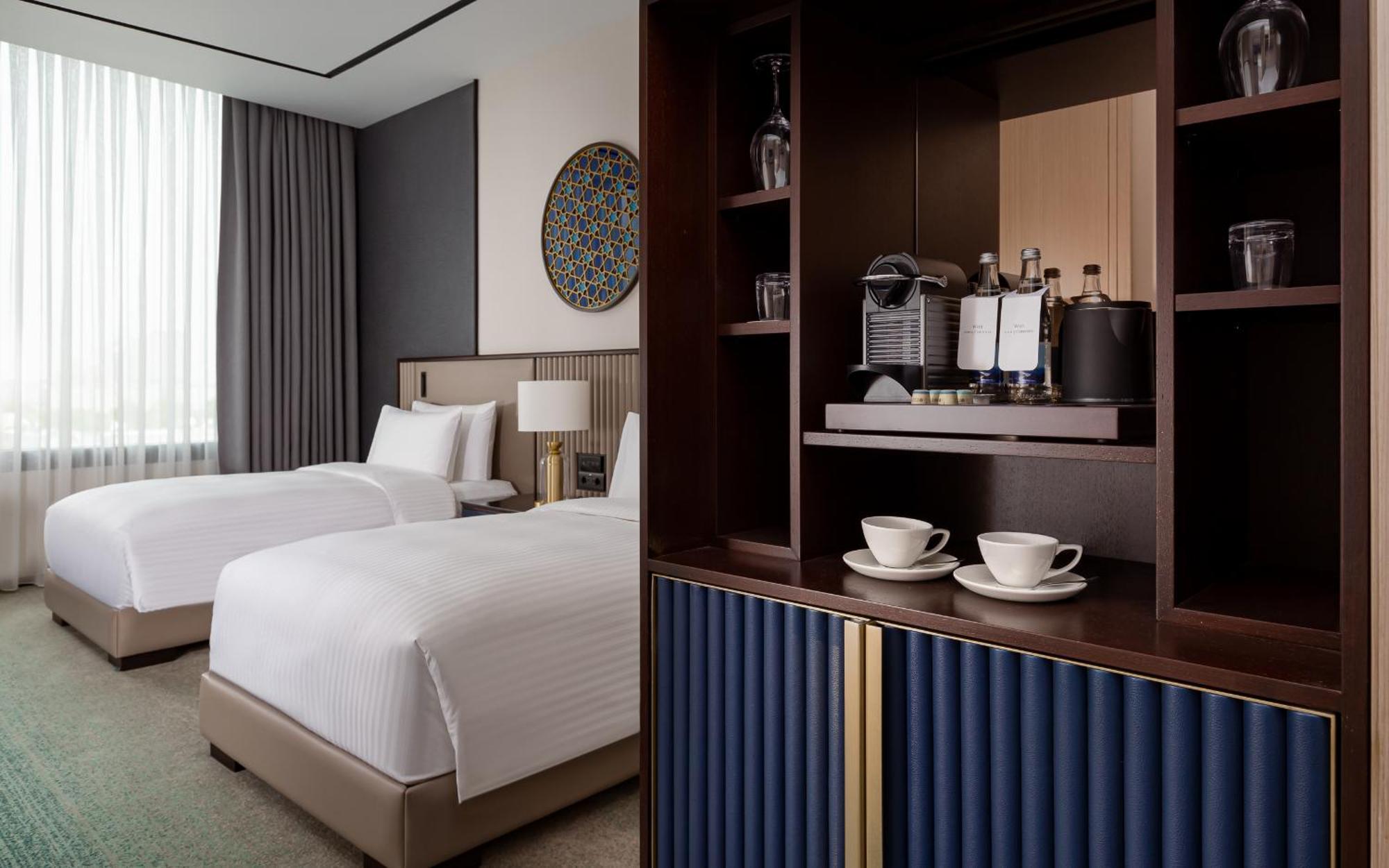 Classic Twin Room with Amir Temur Square View