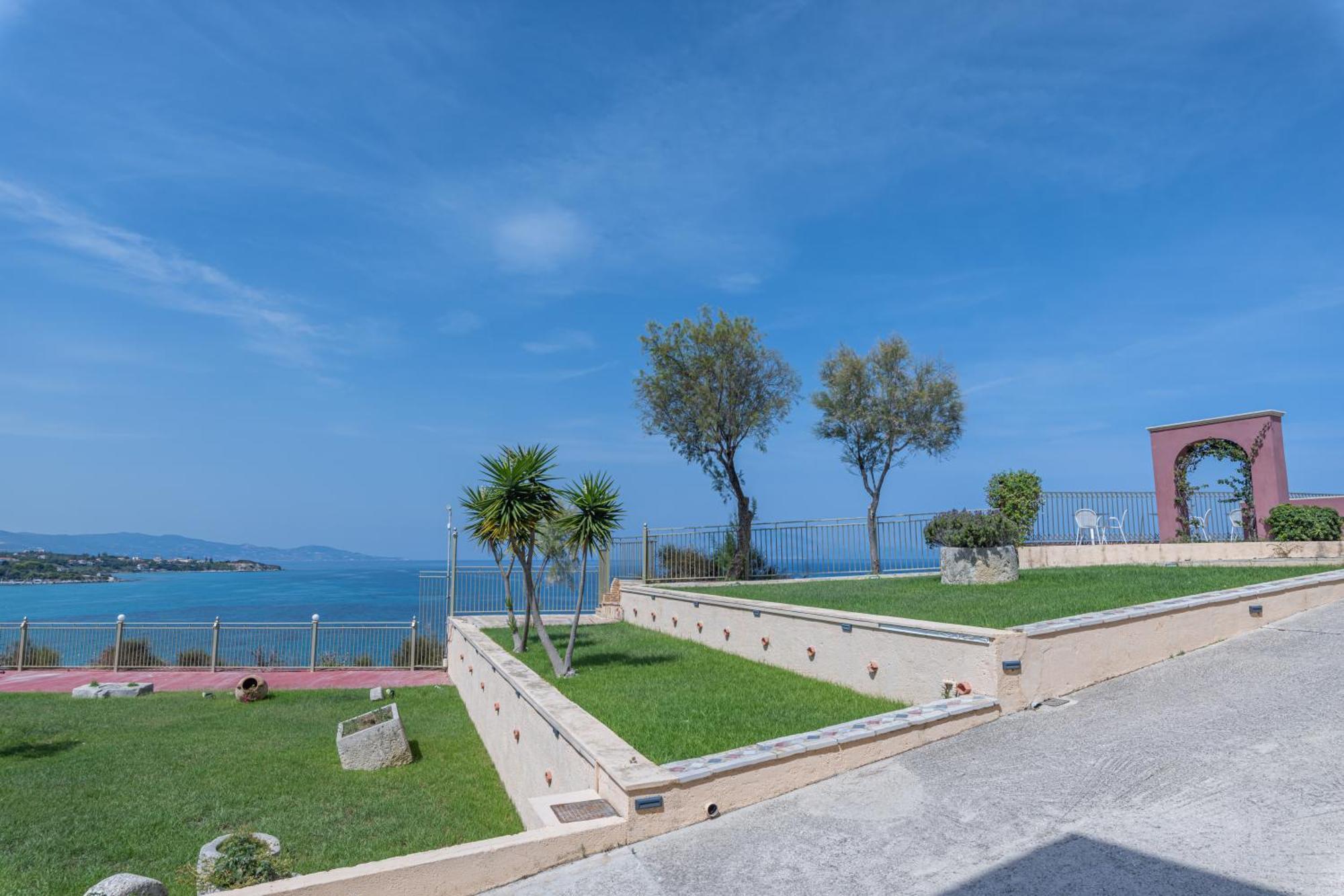 Deluxe Double Room with Sea View