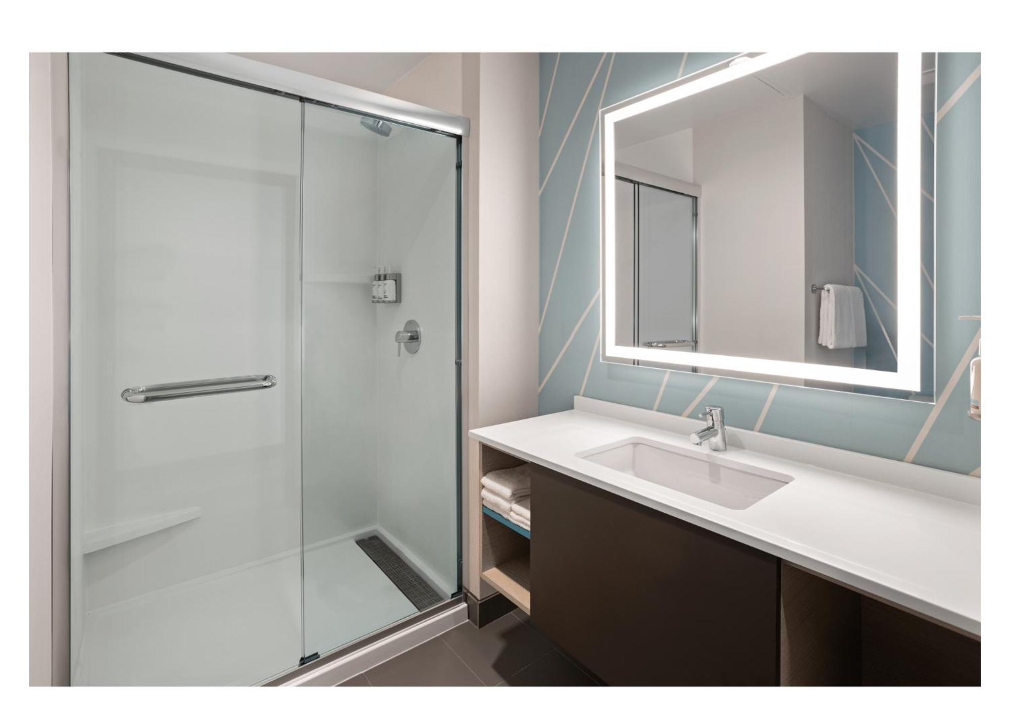 Habitación Doble - adaptada para personas con problemas de audición - cama extragrande