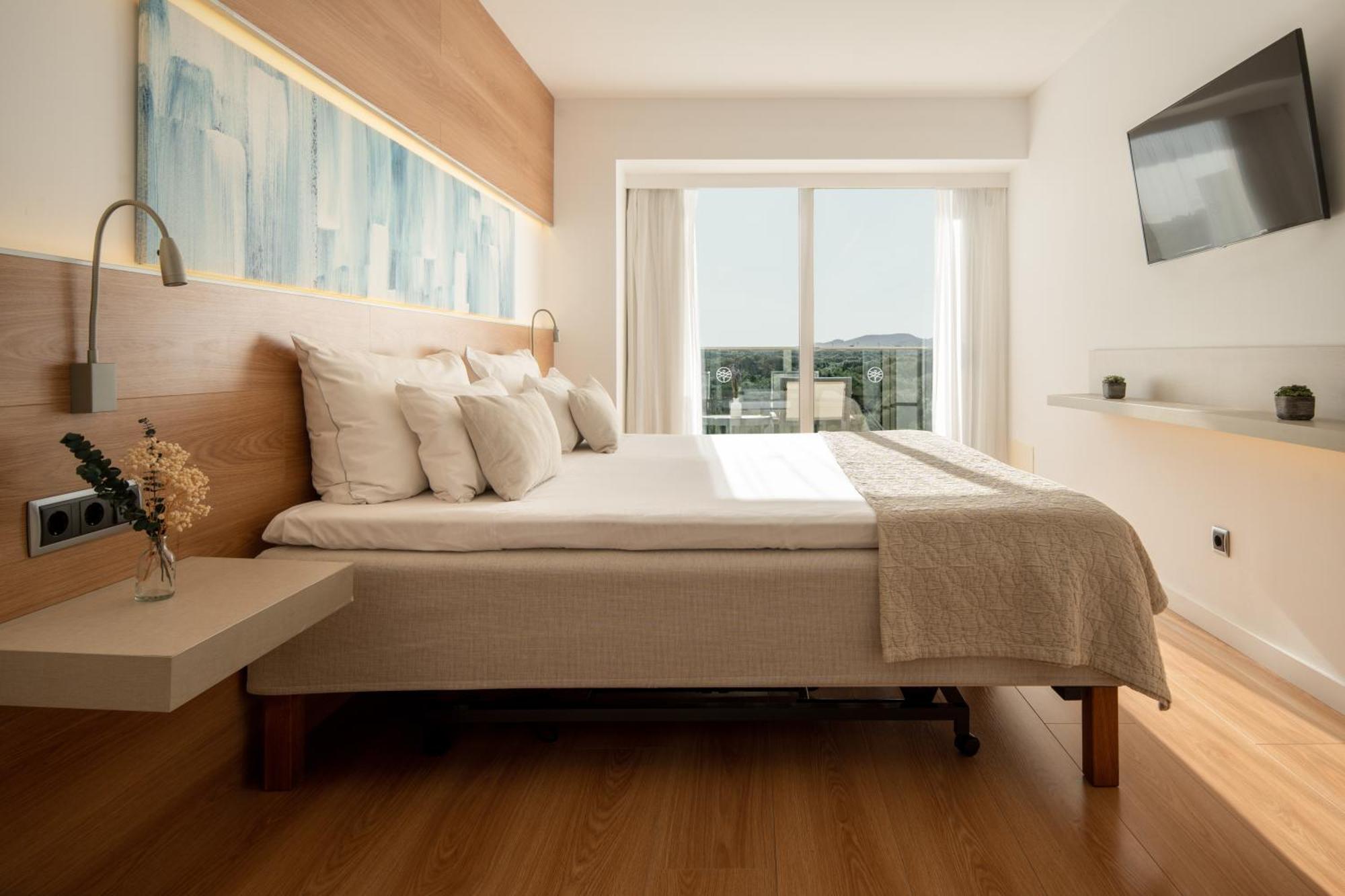 Superior Twin Room Sunset view