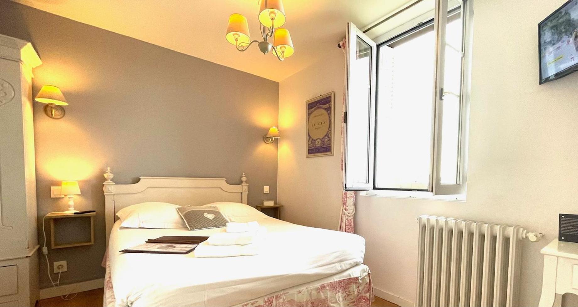 Standard Double Room with Shower