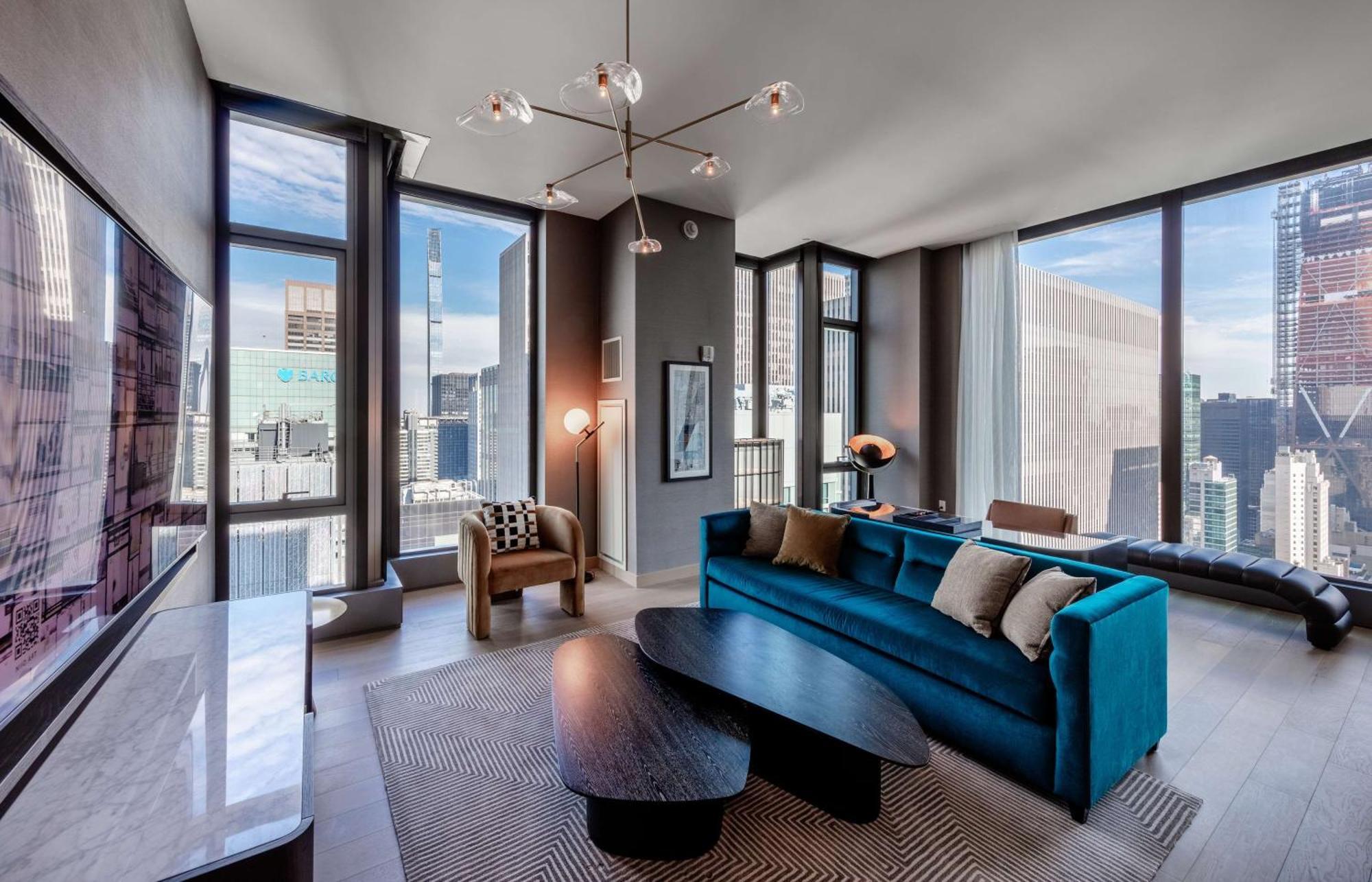 Suite con vistas al perfil urbano - 1 cama extragrande - Adaptada para personas con discapacidad auditiva