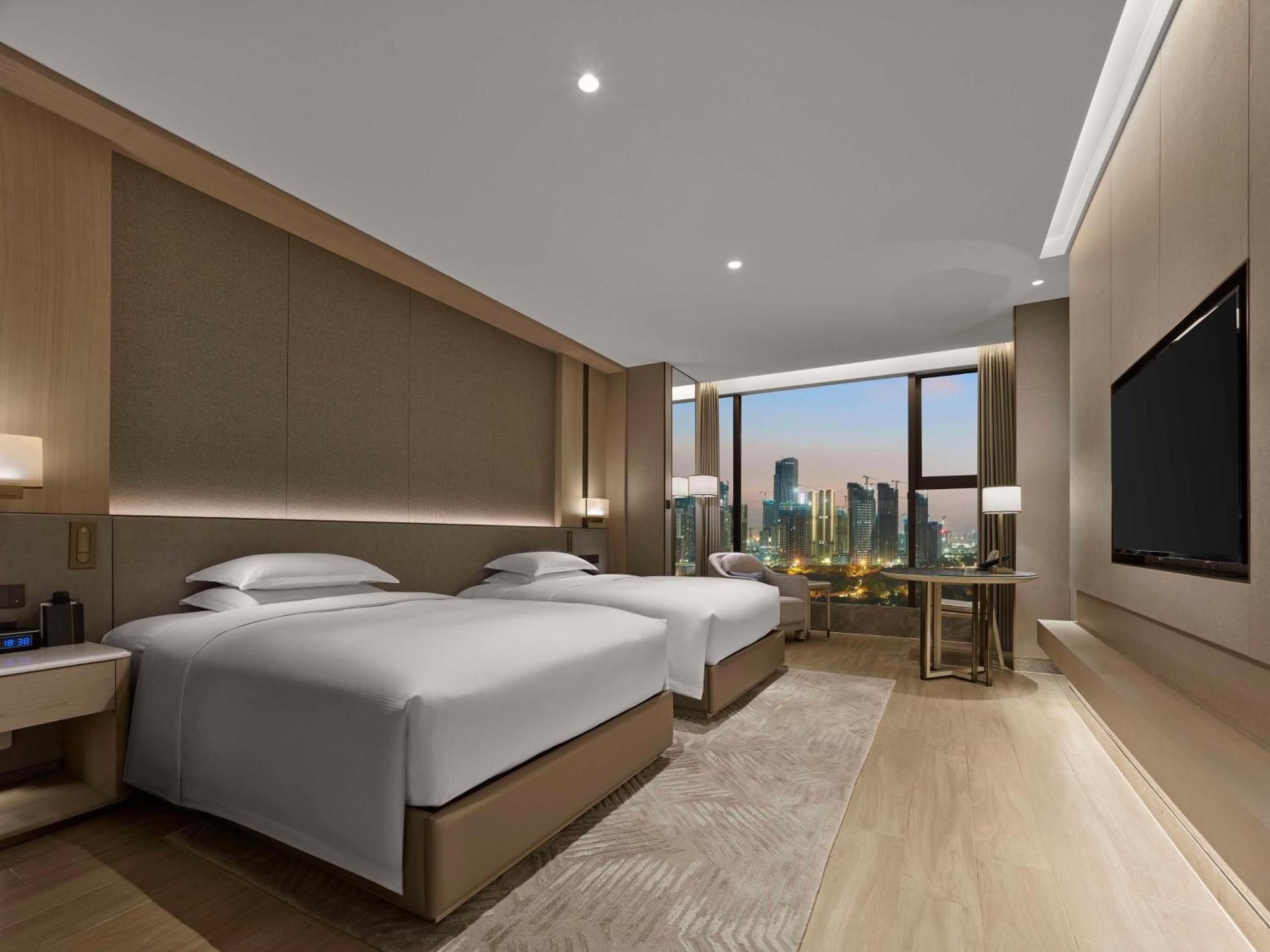 TWIN GUEST ROOM- CITY VIEW