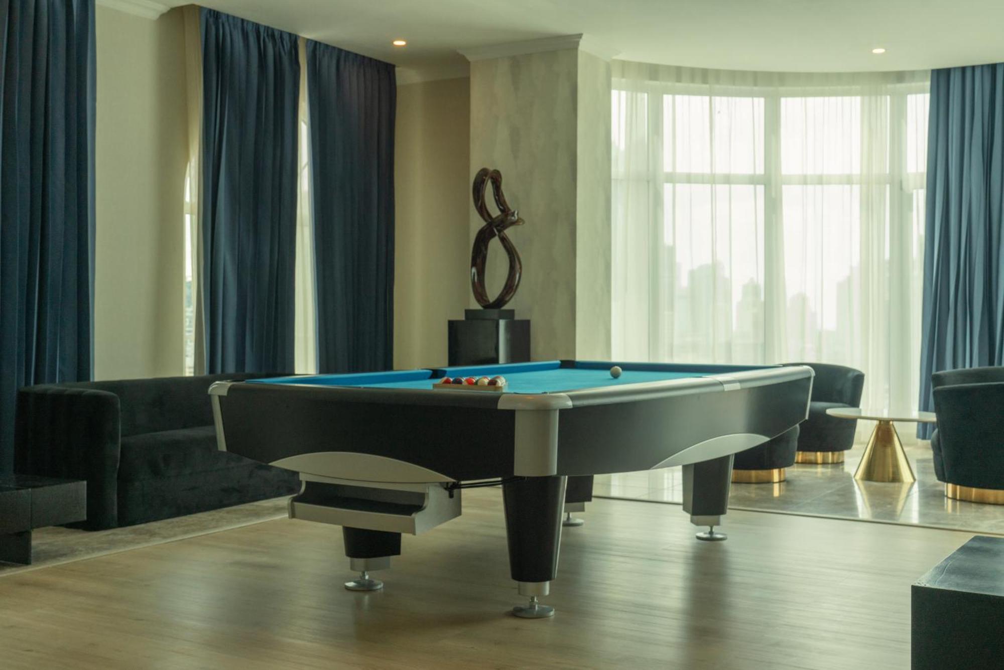 One-Bedroom Deluxe Apartment
