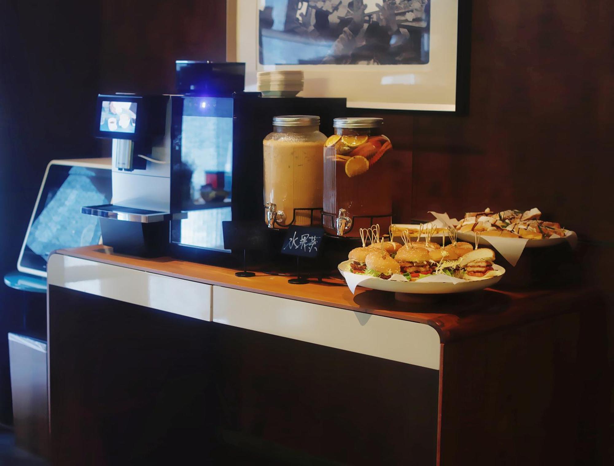 Hill View Twin Room-Free MiniBar and Free daily afternoon tea