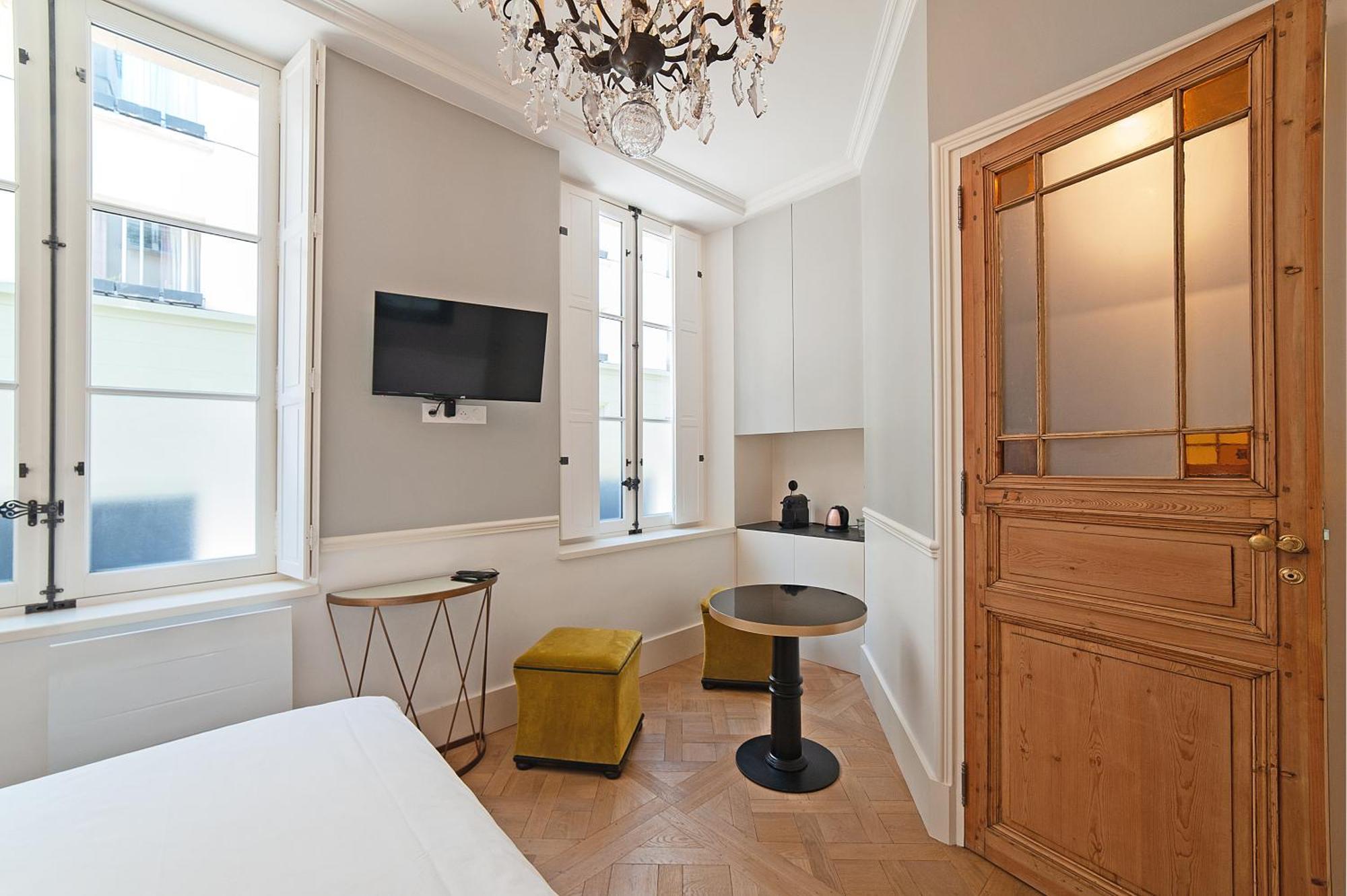 Double Room Private Bathroom