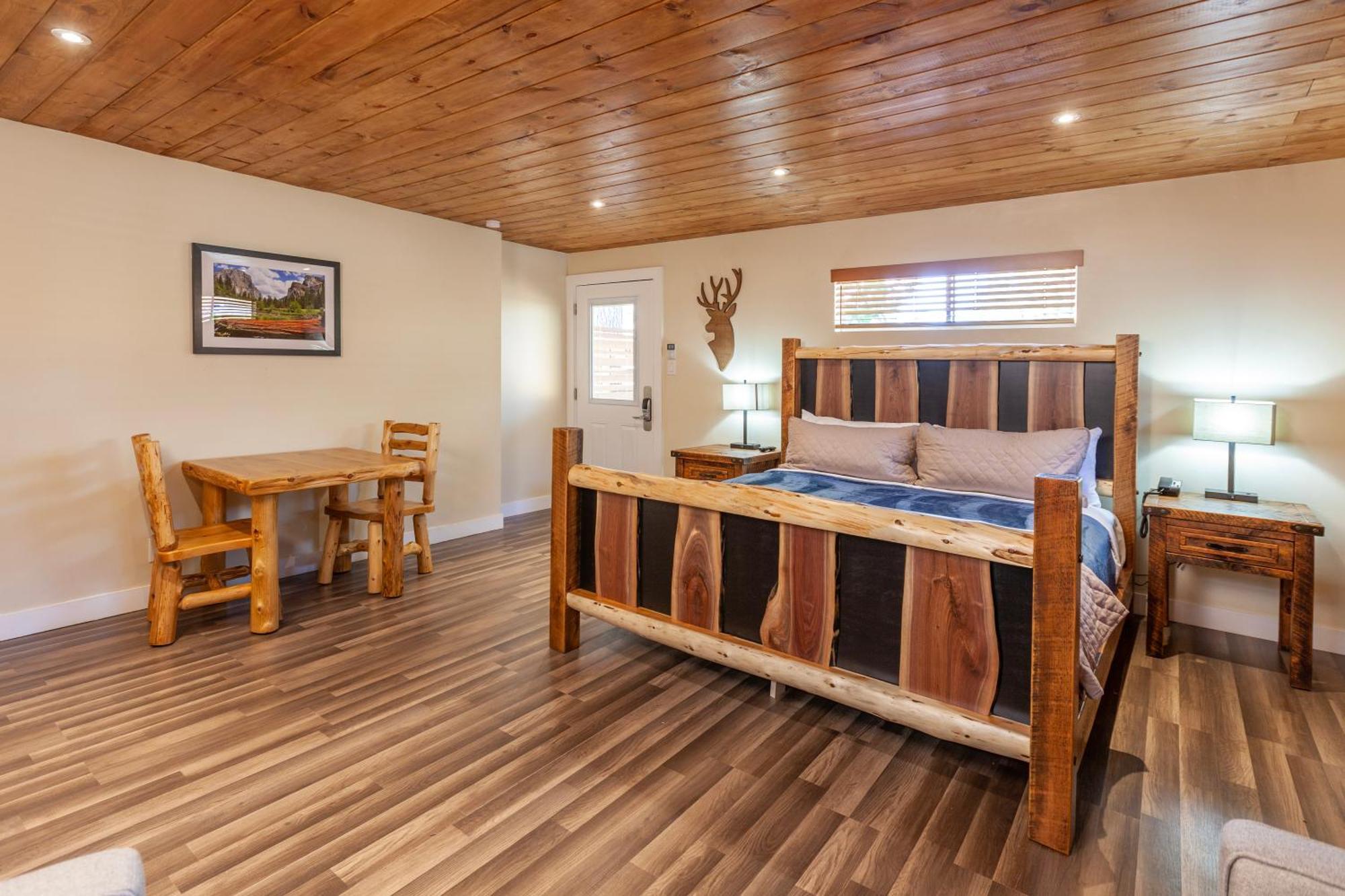 King Room with Mountain View