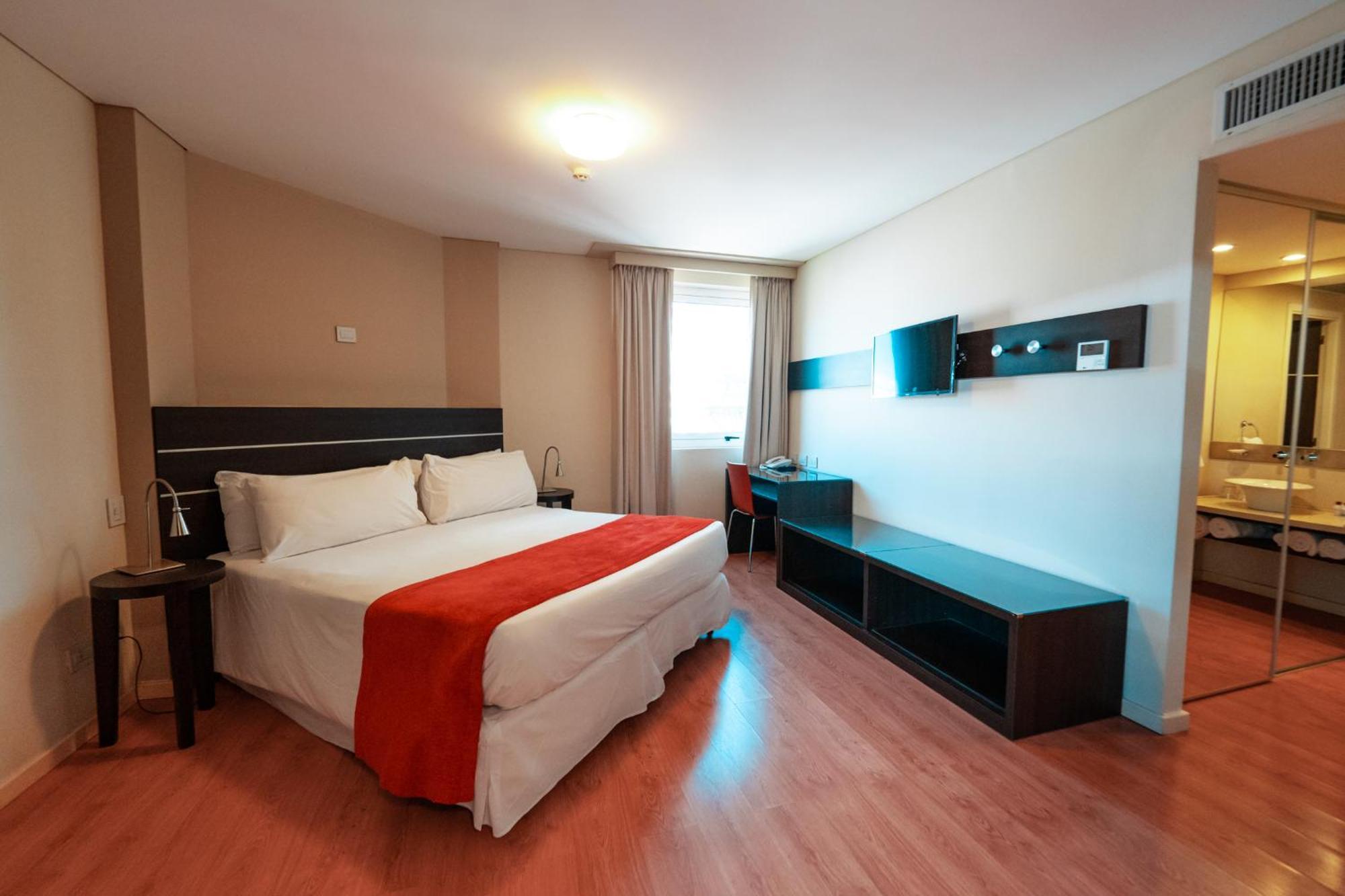Quarto Duplo