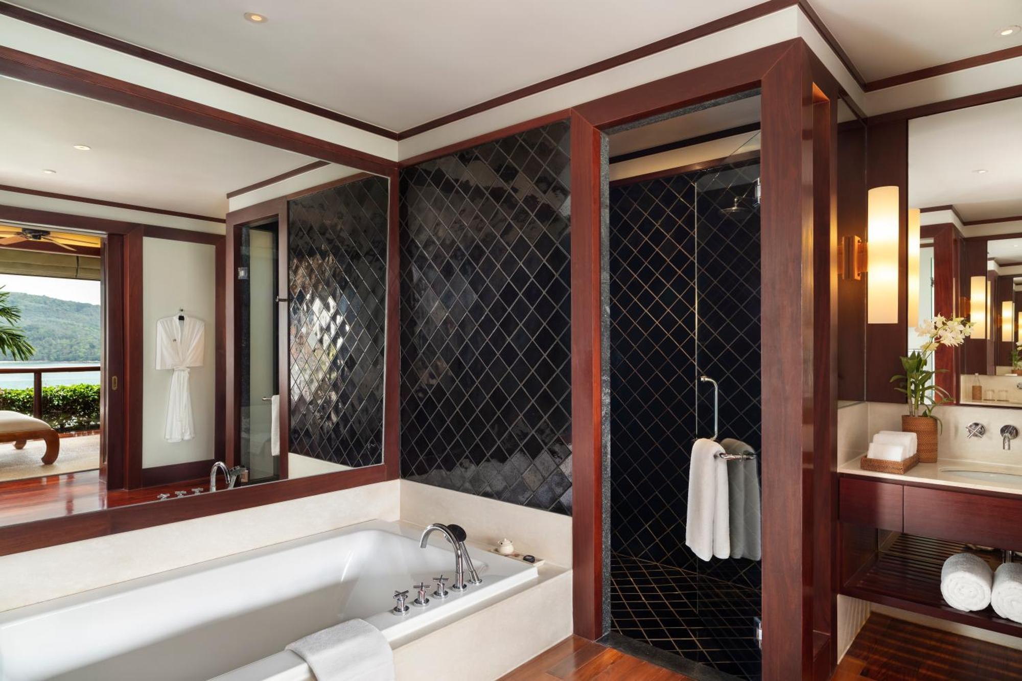 One-Bedroom Suite with Private Pool