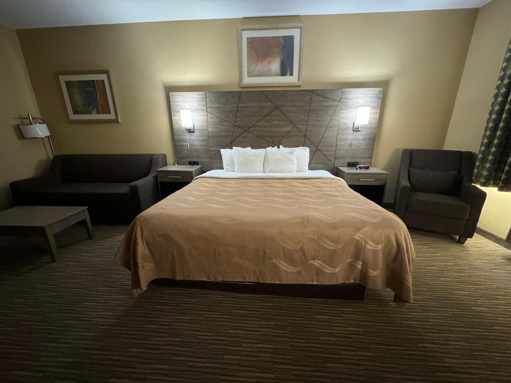 King Room - Non-Smoking