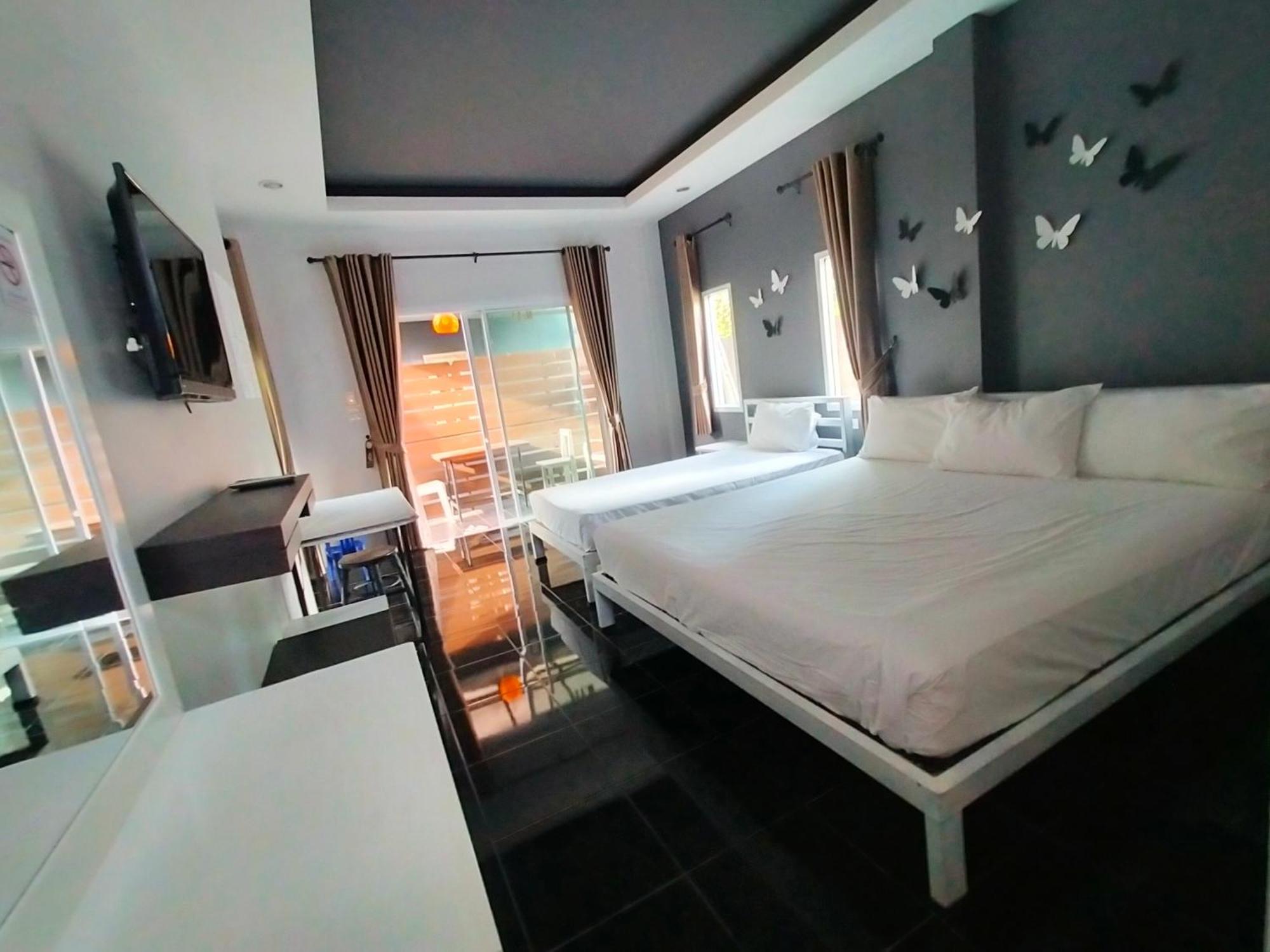 Triple Room Bathroom