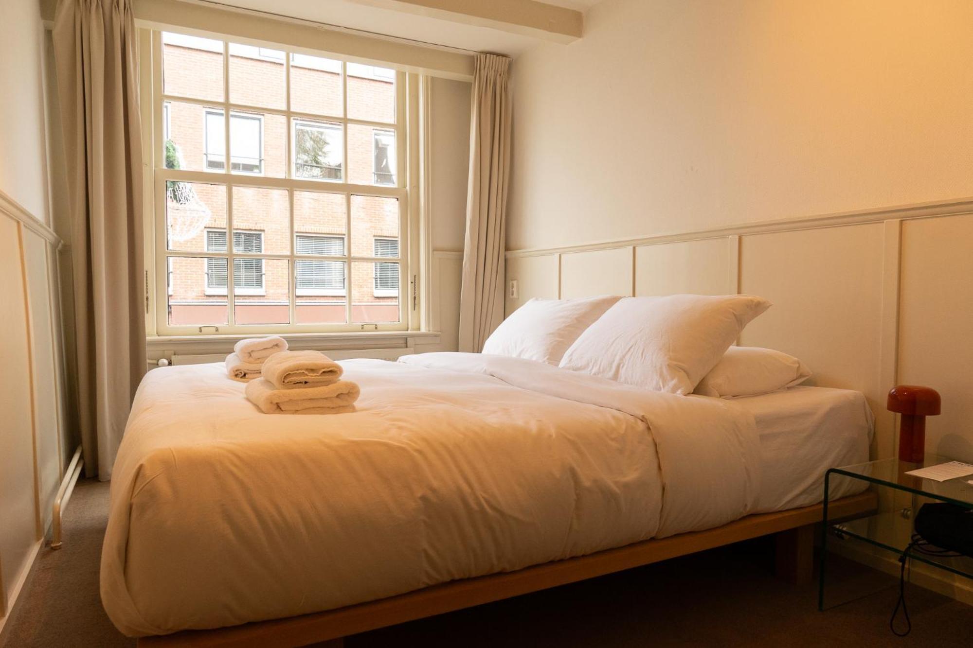 Small Double Room,1546823281:JPEG