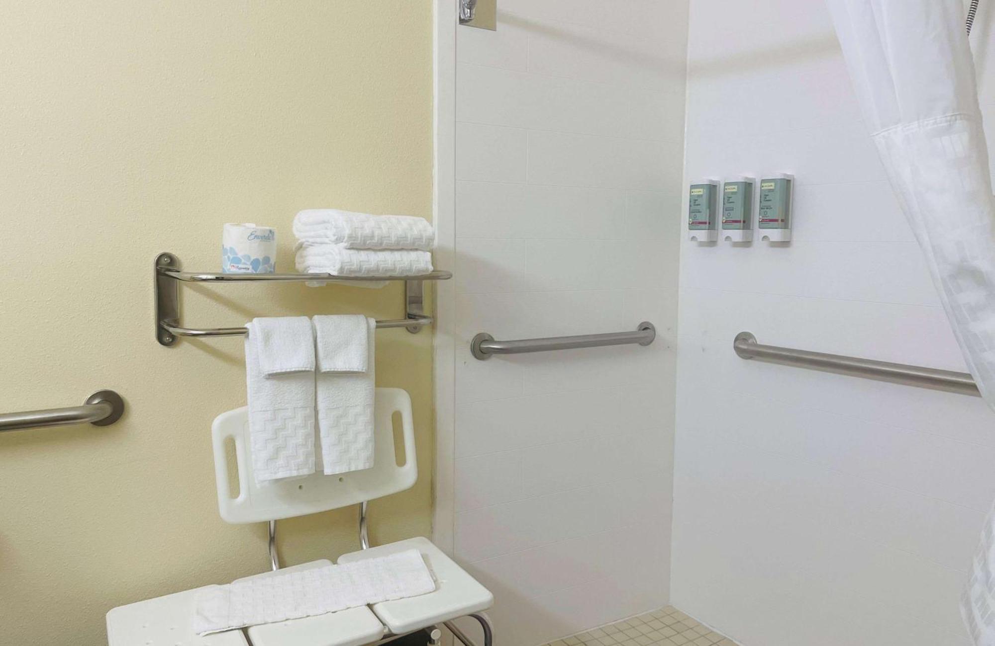 King Room with Roll-In Shower - Disability Access