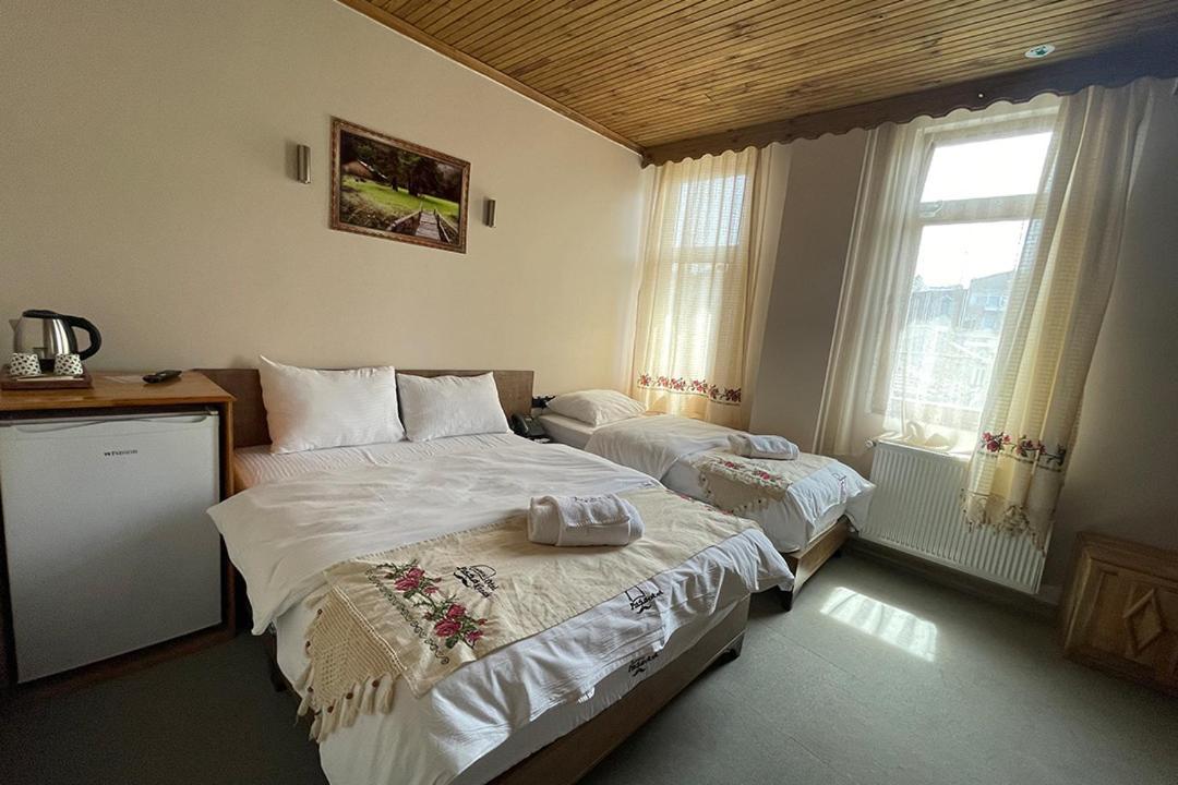 Comfort Üç Kişilik Oda - Duşlu