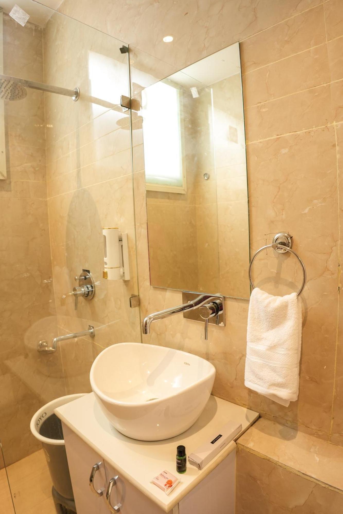 Deluxe Double Room (2 Adults + 1 Child)