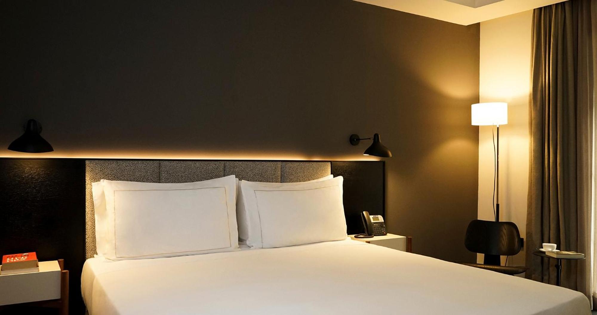 Deluxe Room,1541982886:JPEG
