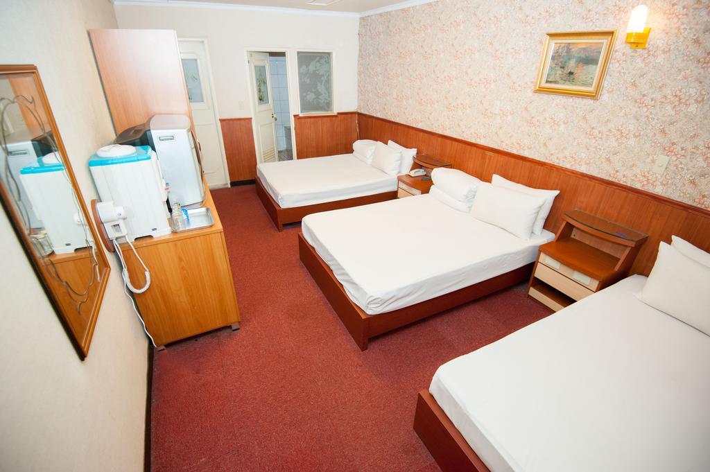 Triple Room with Bath