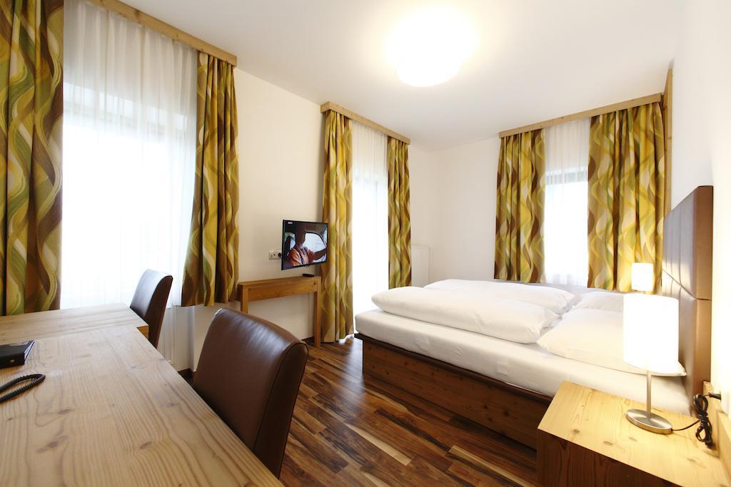 Doppelzimmer mit Seeblick