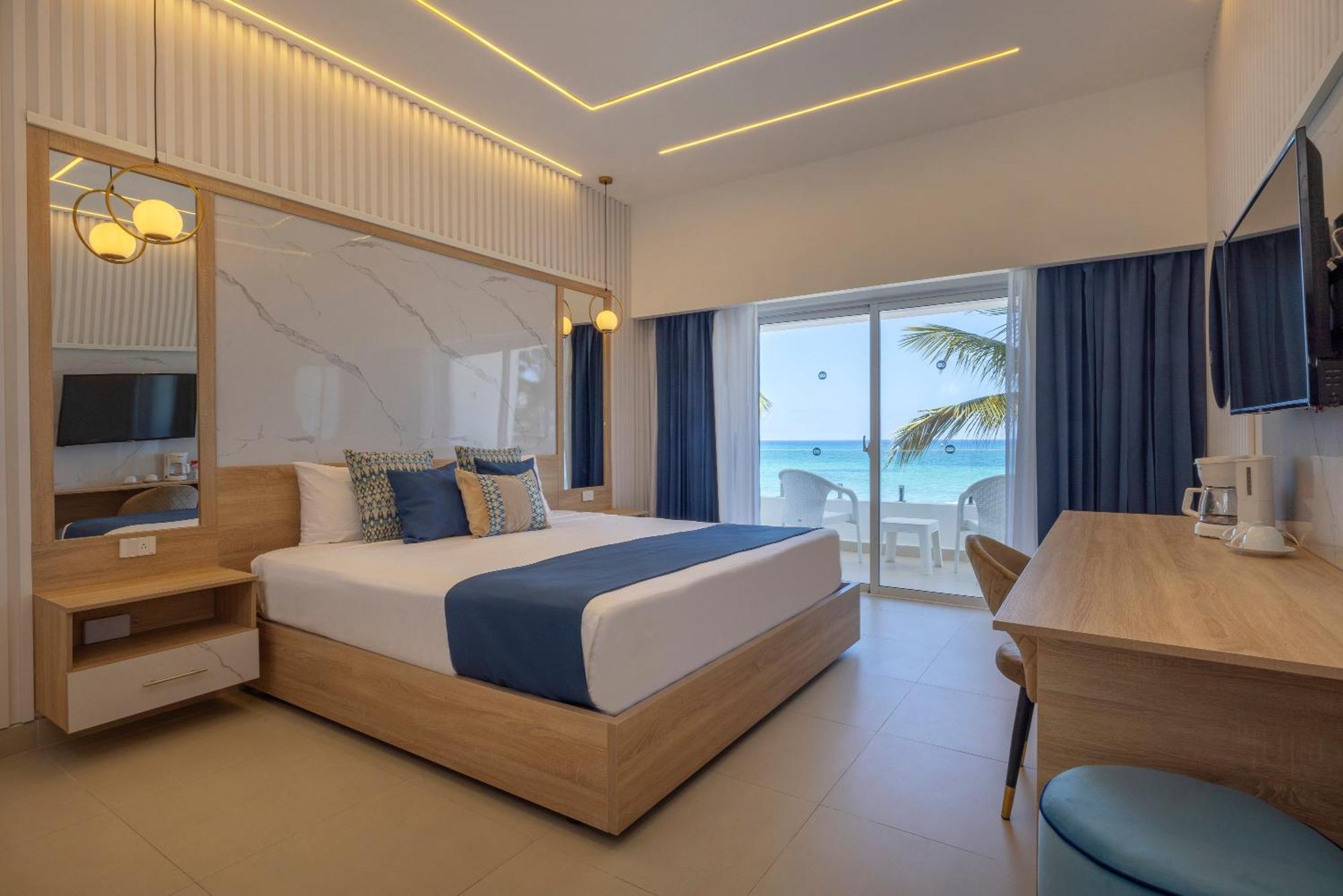 Double Room with Sea View,1542053977:JPEG