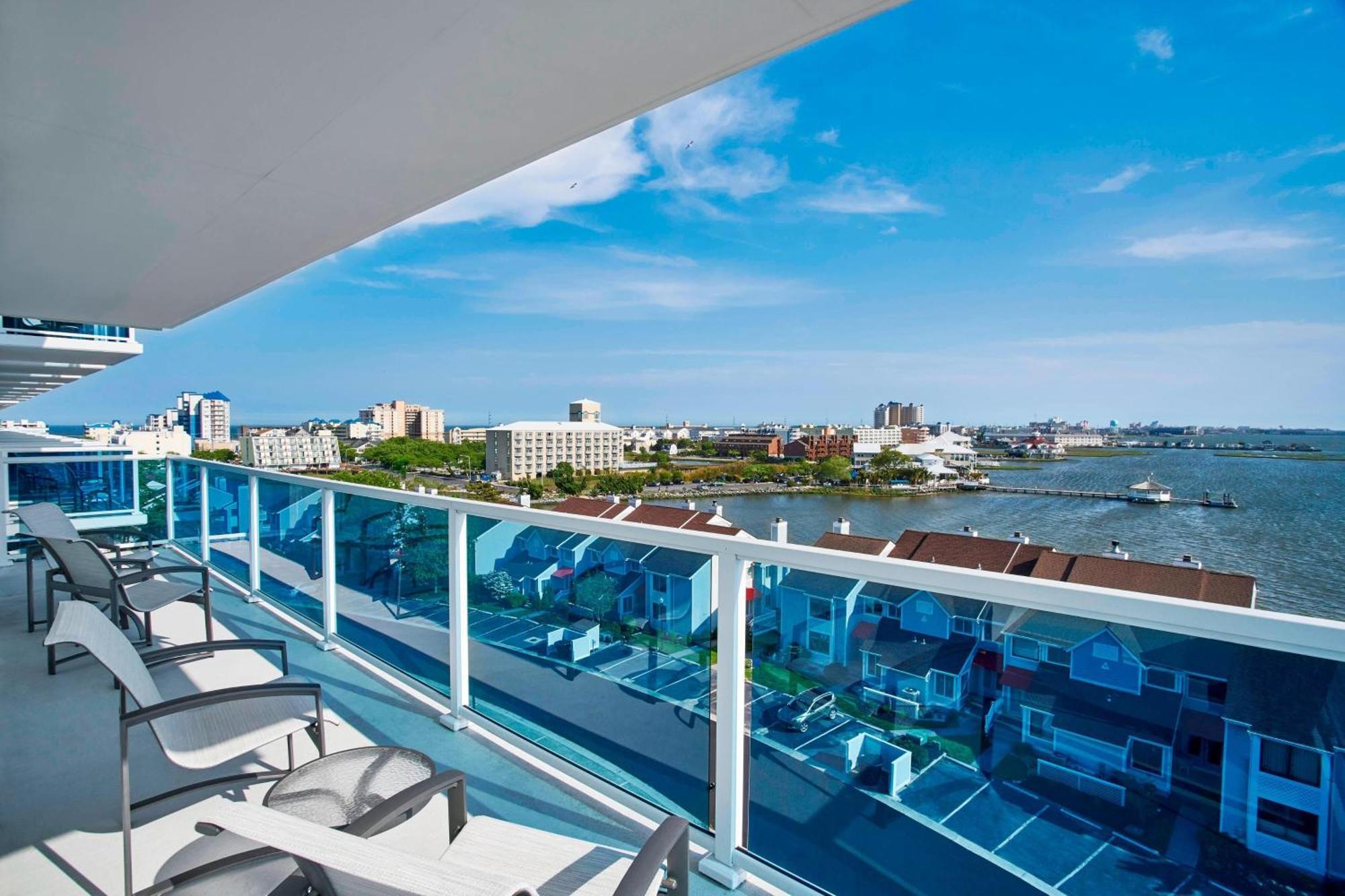 One-Bedroom King Suite