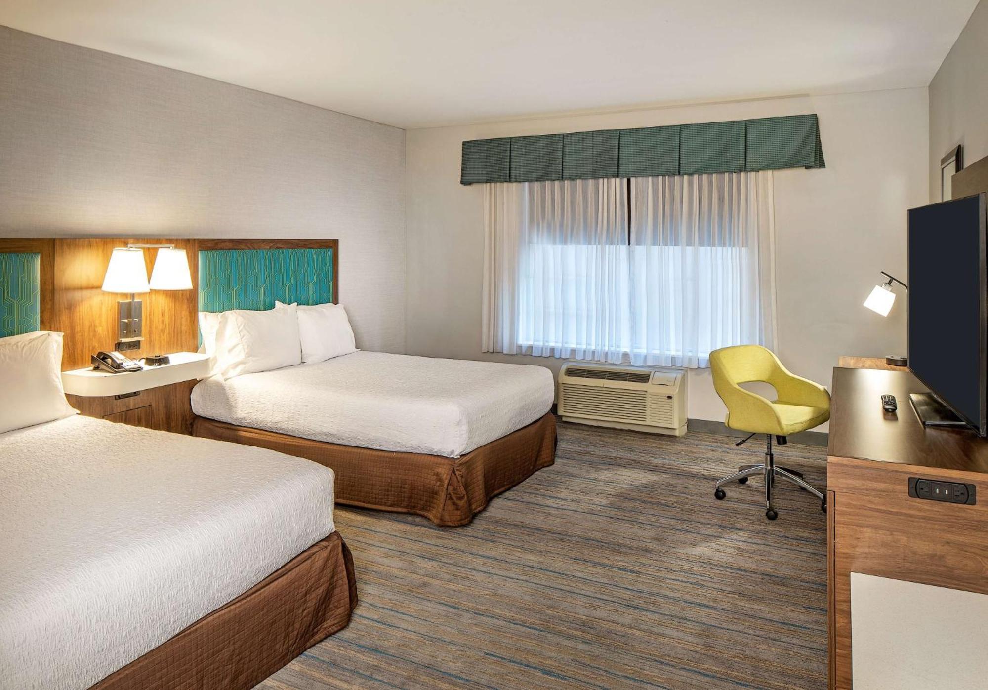 Queen Room with Two Queen Beds - Non-Smoking