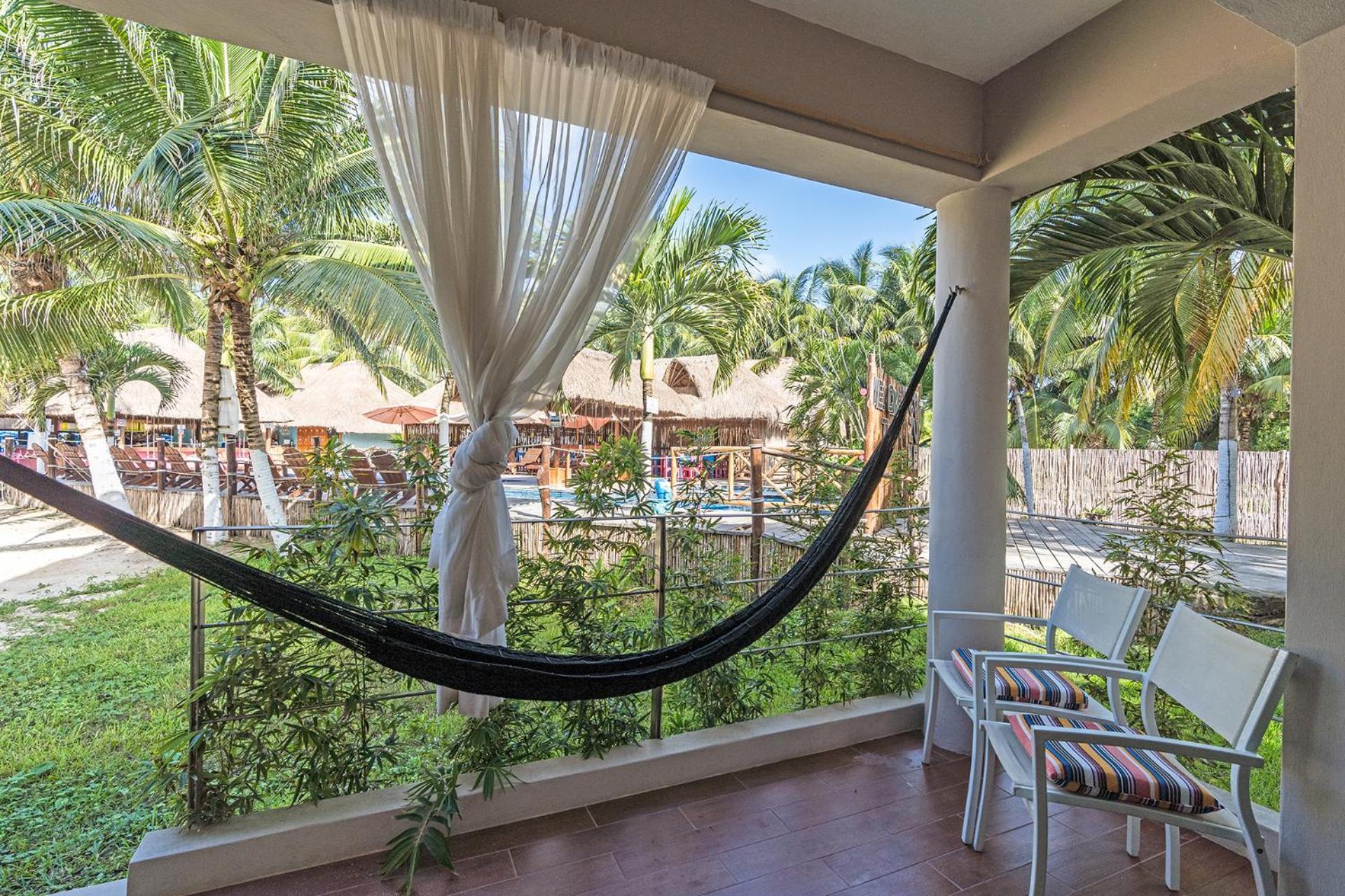 Suite Junior con vistas a la piscina