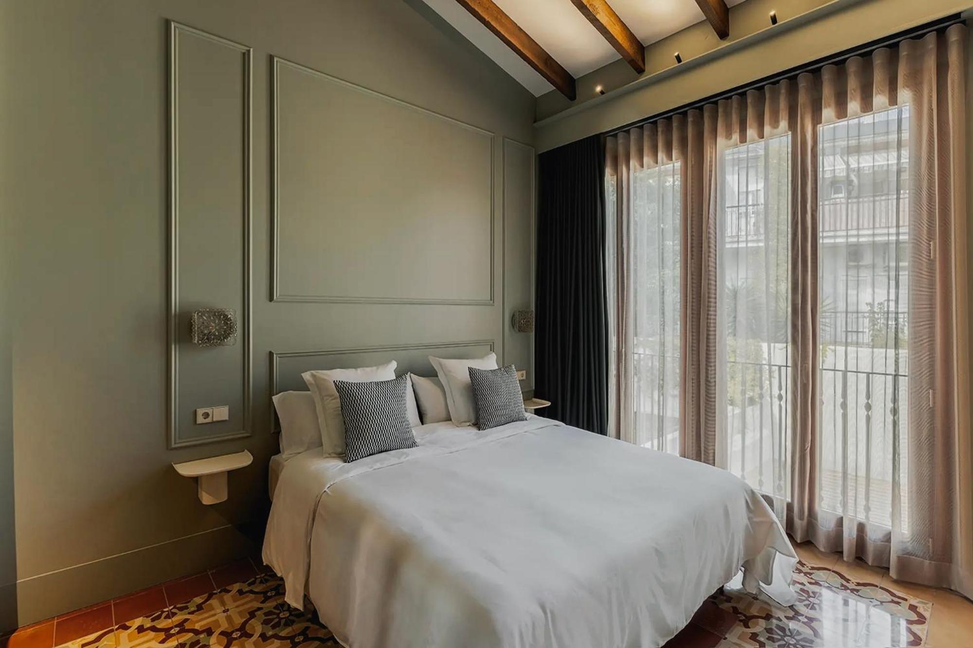Chambre Lit Queen-Size - Vue sur Jardin