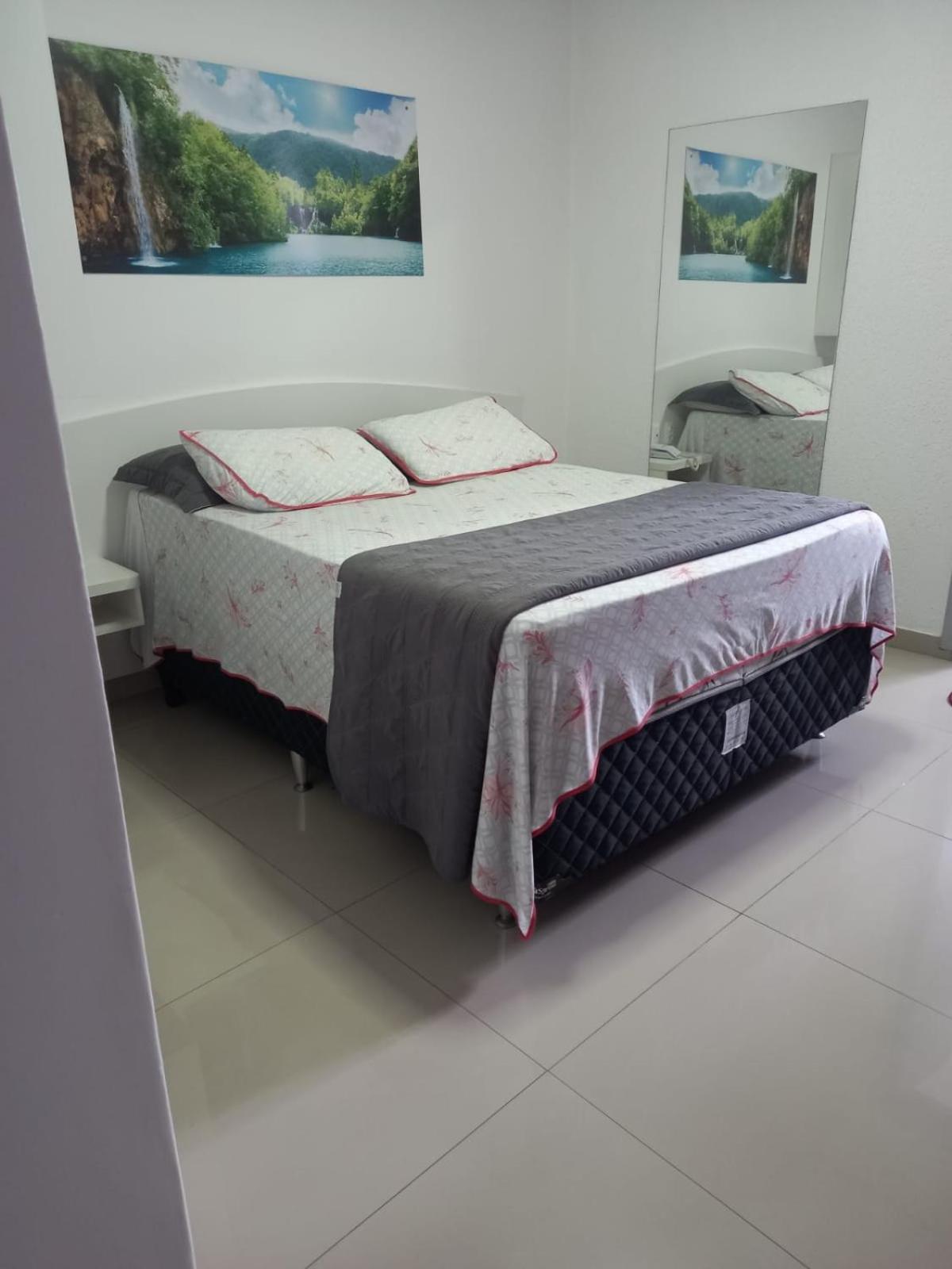 Quarto Individual com Banheiro