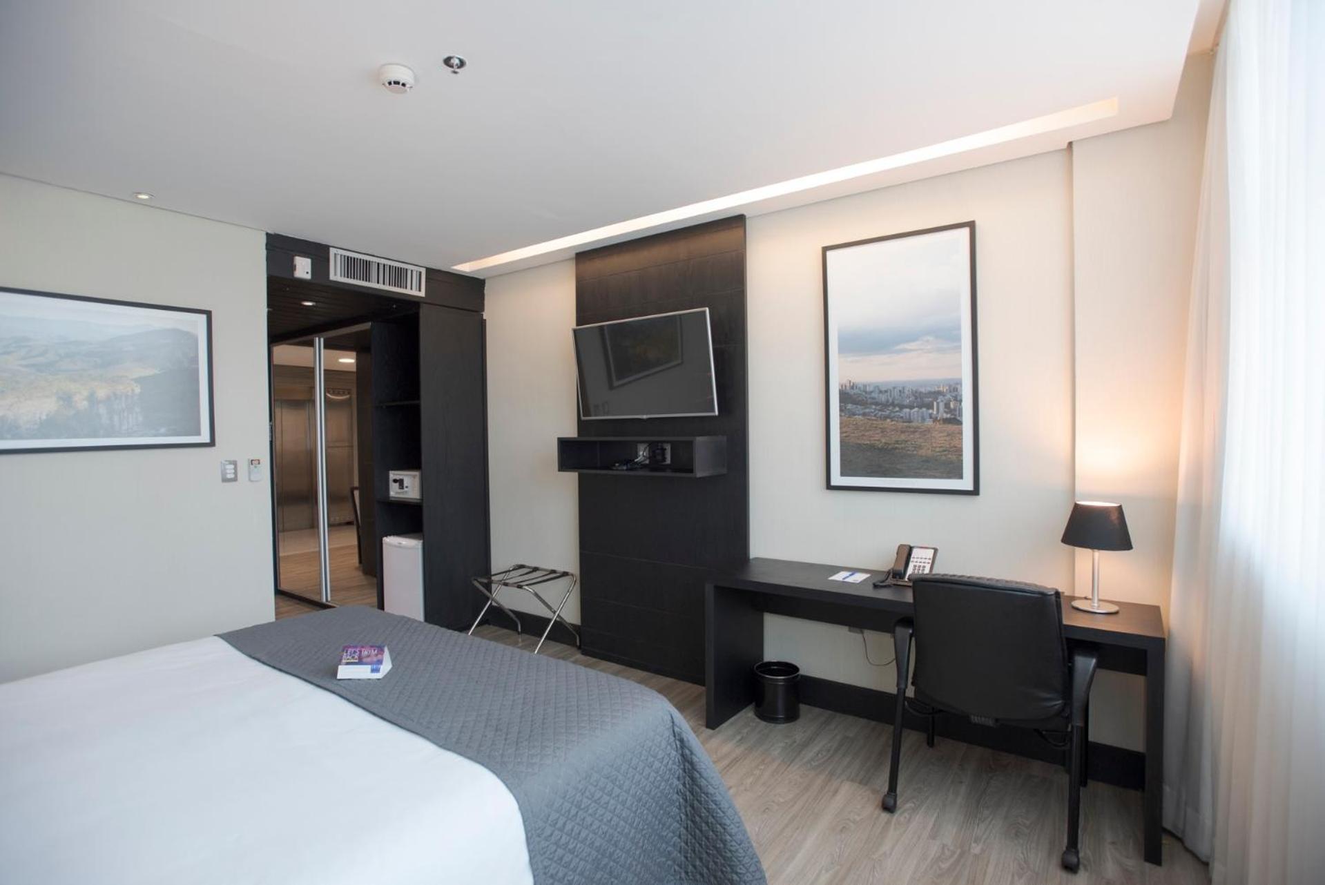 Premium Queen Suite - Non-Smoking,1710630837:JPEG