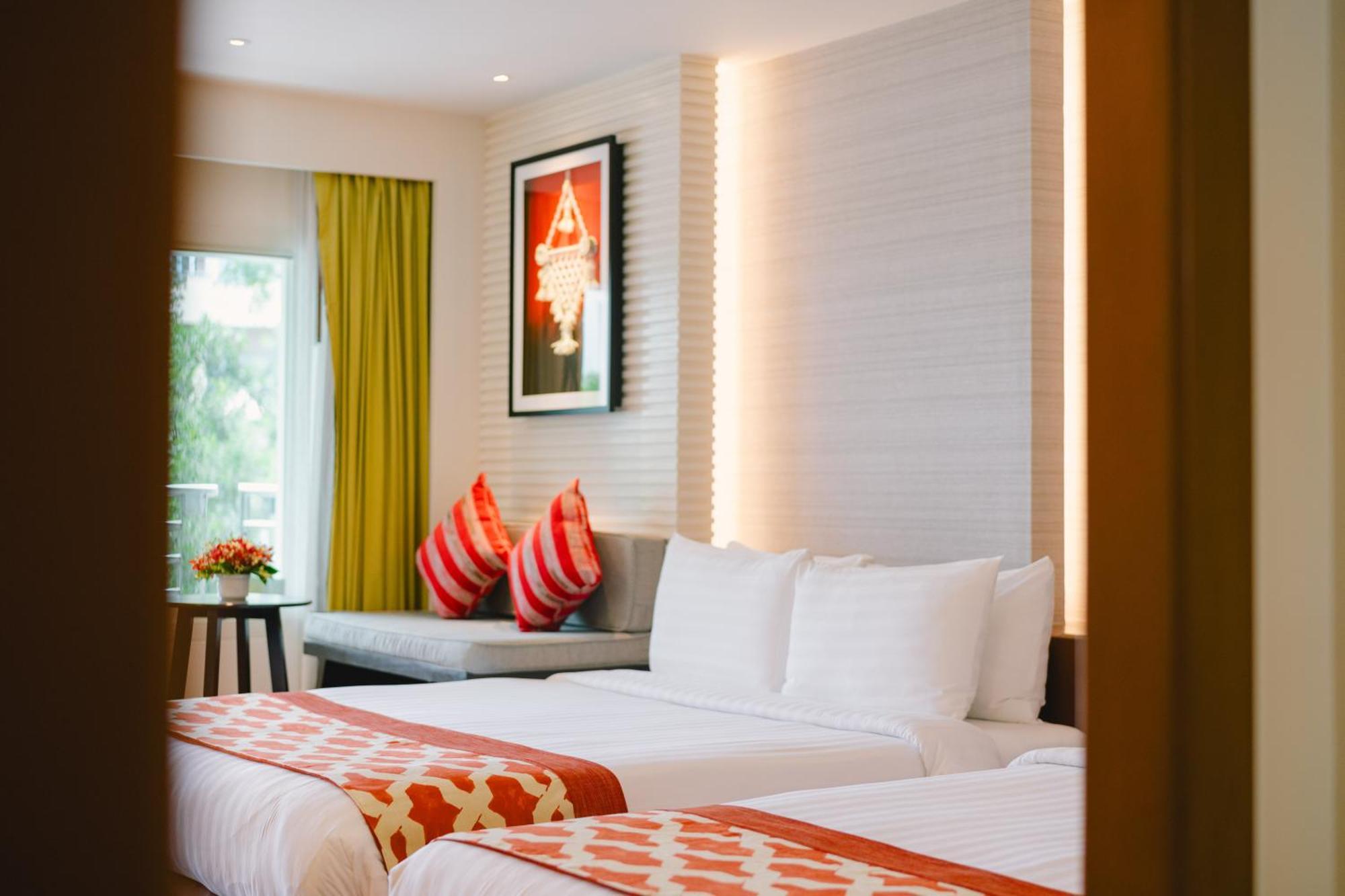 Premier Deluxe room - Royal Wing 1 Queen and 1 Single