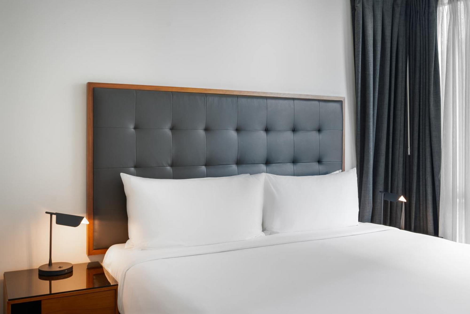 Suite de 1 dormitorio con oficina
