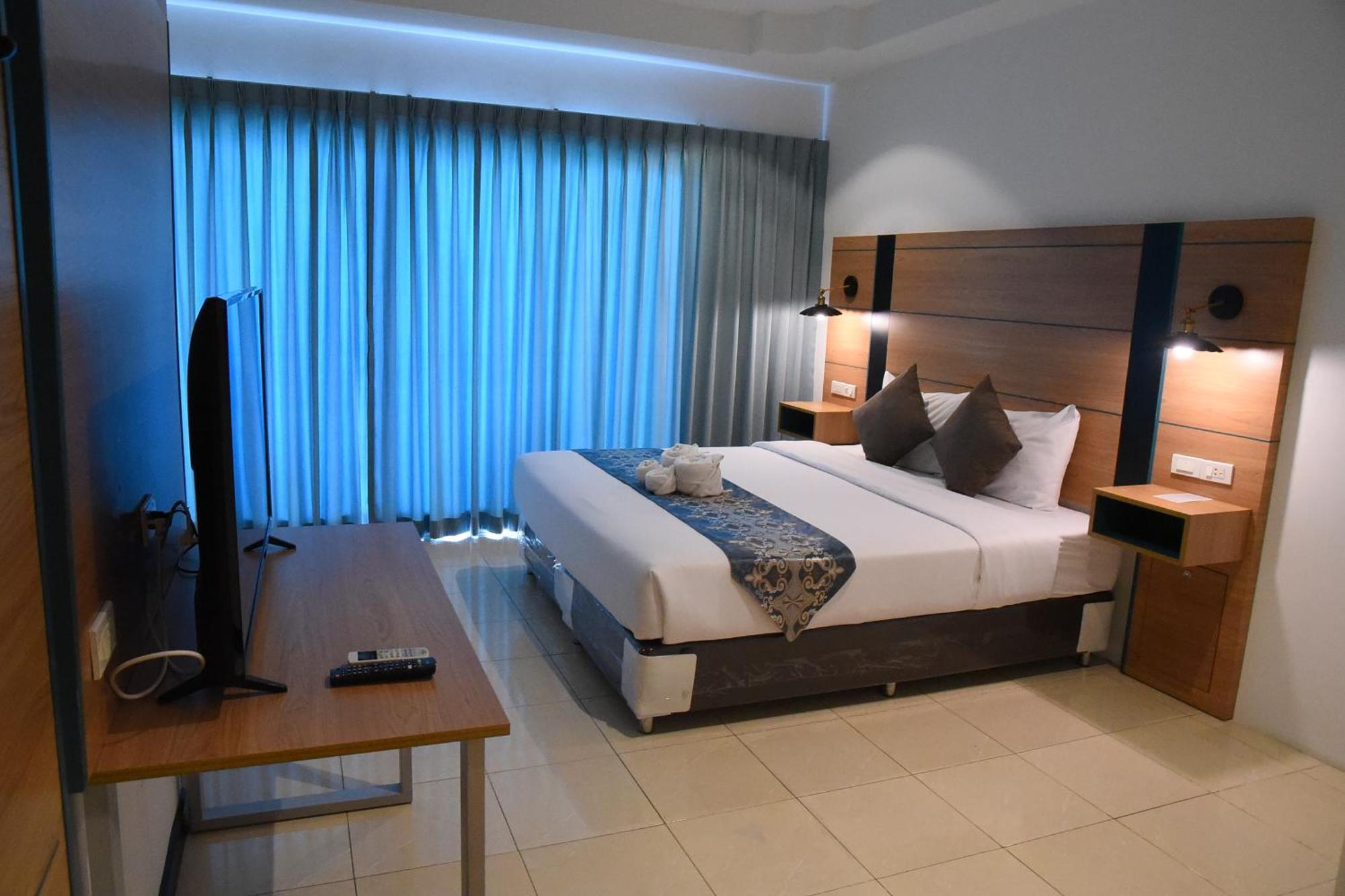 Deluxe Double Room with Balcony